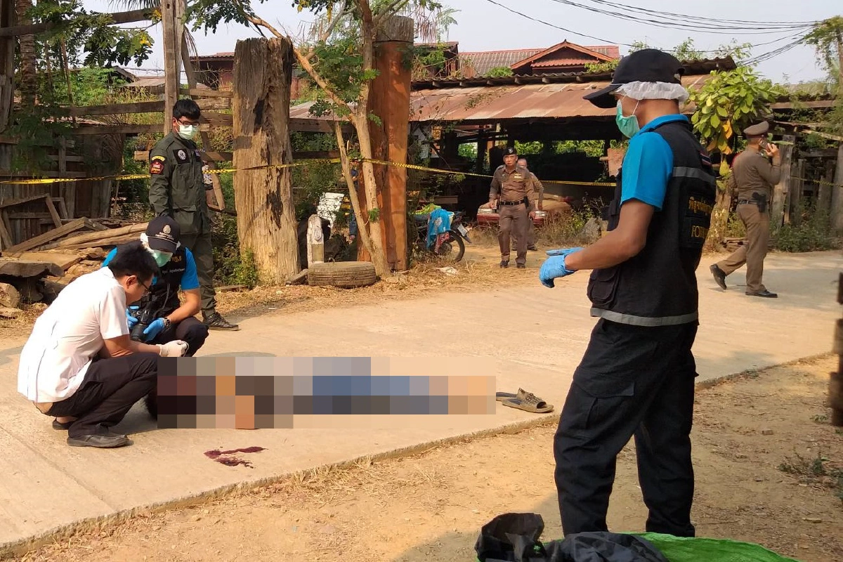 ลูกพี่ลูกน้องปลูกบ้านติดกัน ชักปืนดวลวันมาฆบูชาดับ1เจ็บ1