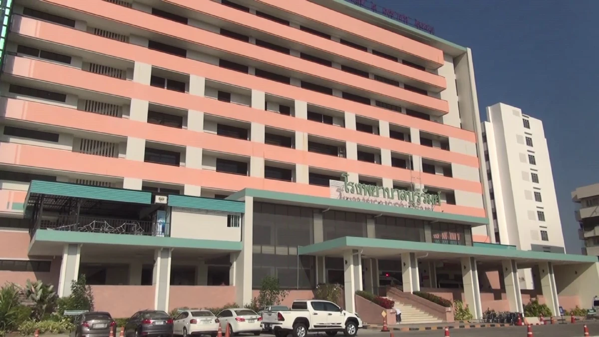 ชาวบุรีรัมย์แห่บริจาคเลือดช่วยเหยื่อทหารคลั่งกราดยิงกลางเมืองโคราชแน่นรพ.