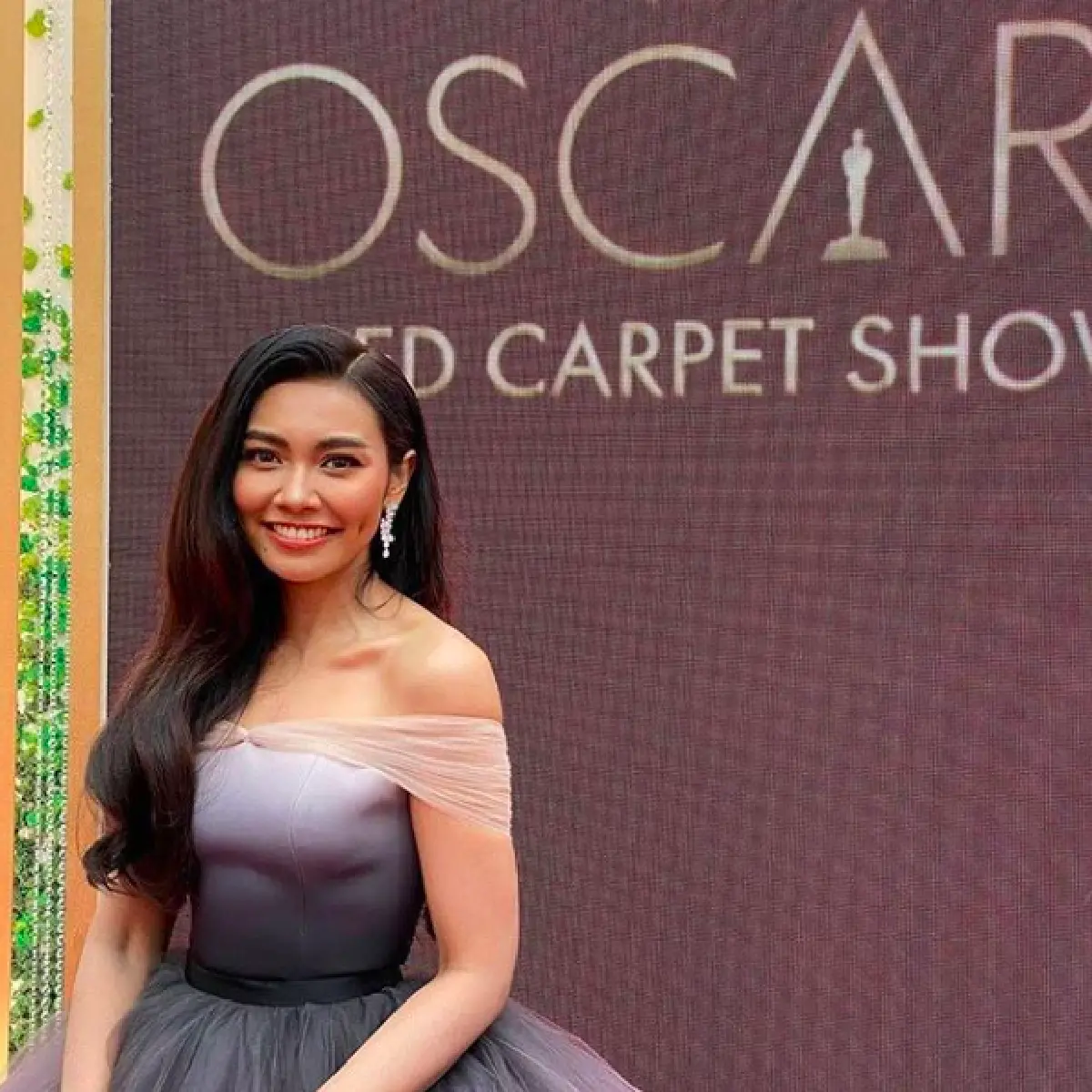 “แก้ม วิชญาณี” อวดโฉมงานใหญ่ระดับโลก แถมยังเป็นหญิงไทยคนแรกที่ได้ขึ้นร้องเพลง