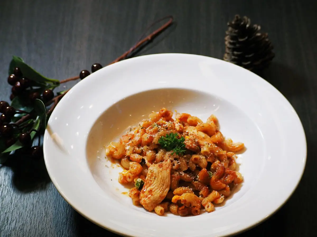 Bake Brothers กาแฟดี เบเกอรีโดน ในคาเฟ่สุดอบอุ่น