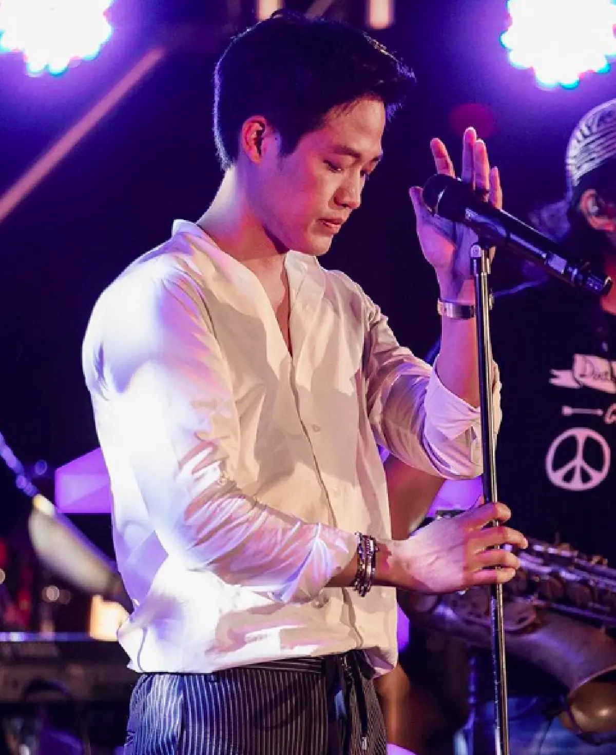 “ตู่ ภพธร” ออกมาขอโทษ พร้อมประกาศหลังจากนี้จะไม่ทำท่า “mini heart” 