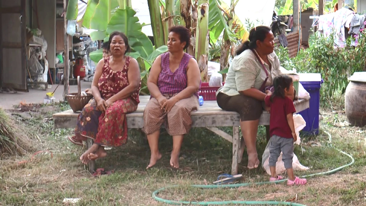 ญาติเหยื่อกระสุนกราดยิงวอนสังคมอย่าประณามพ่อแม่ทหารคลั่ง