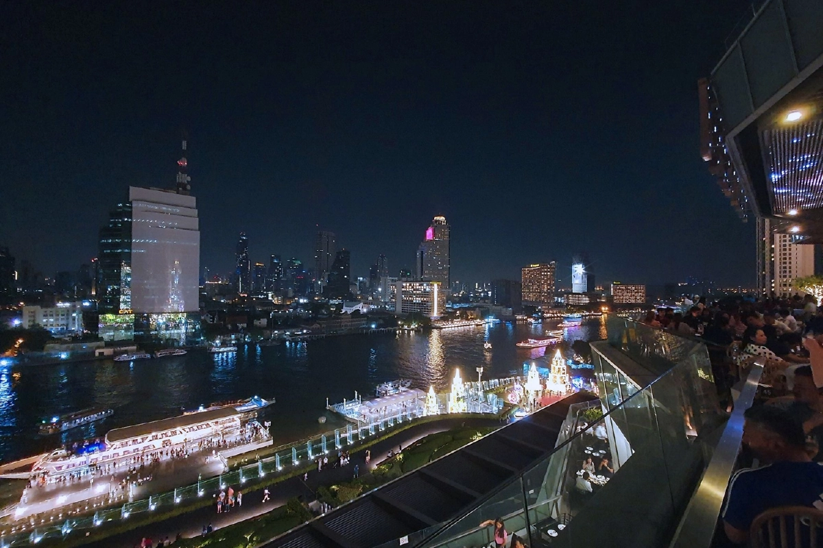 ไอคอนสยาม ชวนดื่มด่ำบรรยากาศสุดโรแมนติกริมน้ำเจ้าพระยา