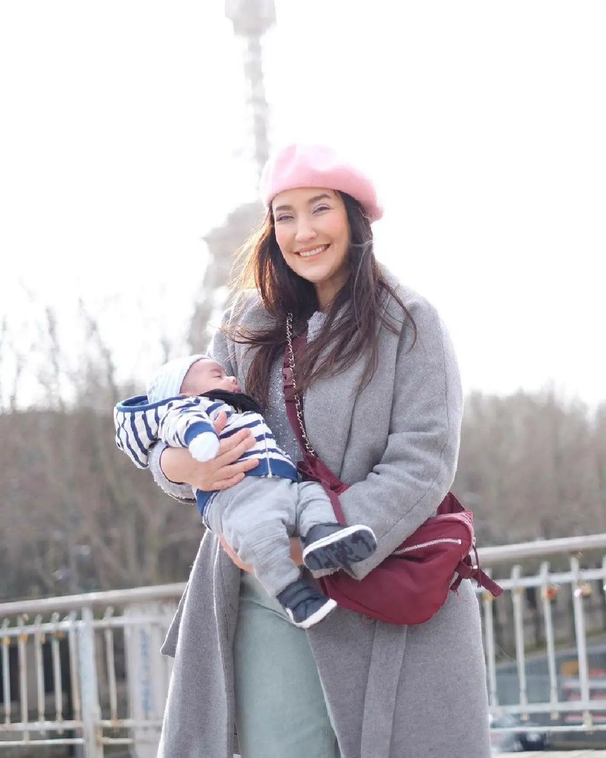 “แองจี้ เฮสติ้งส์” เผยโฉมลูกชาย “น้องฮานิ“ ให้ชมแบบชัดๆ จิ้มลิ้มน่ารักมากๆ 