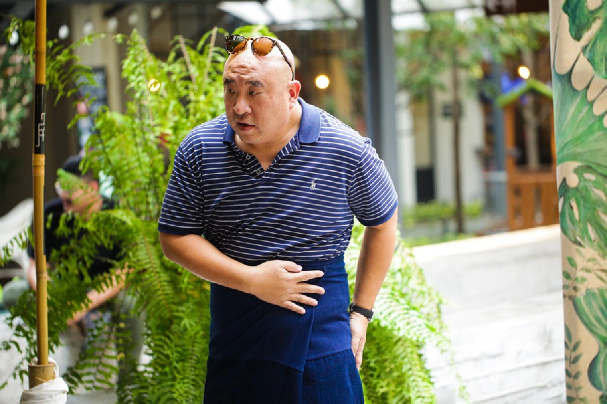 แบรด พิตต์ ยังใส่ "ป้าจิ๋ว" สาวสกลผู้ปลุกชีพ 'ผ้าย้อมคราม' ไทยจนดังไประดับโลก