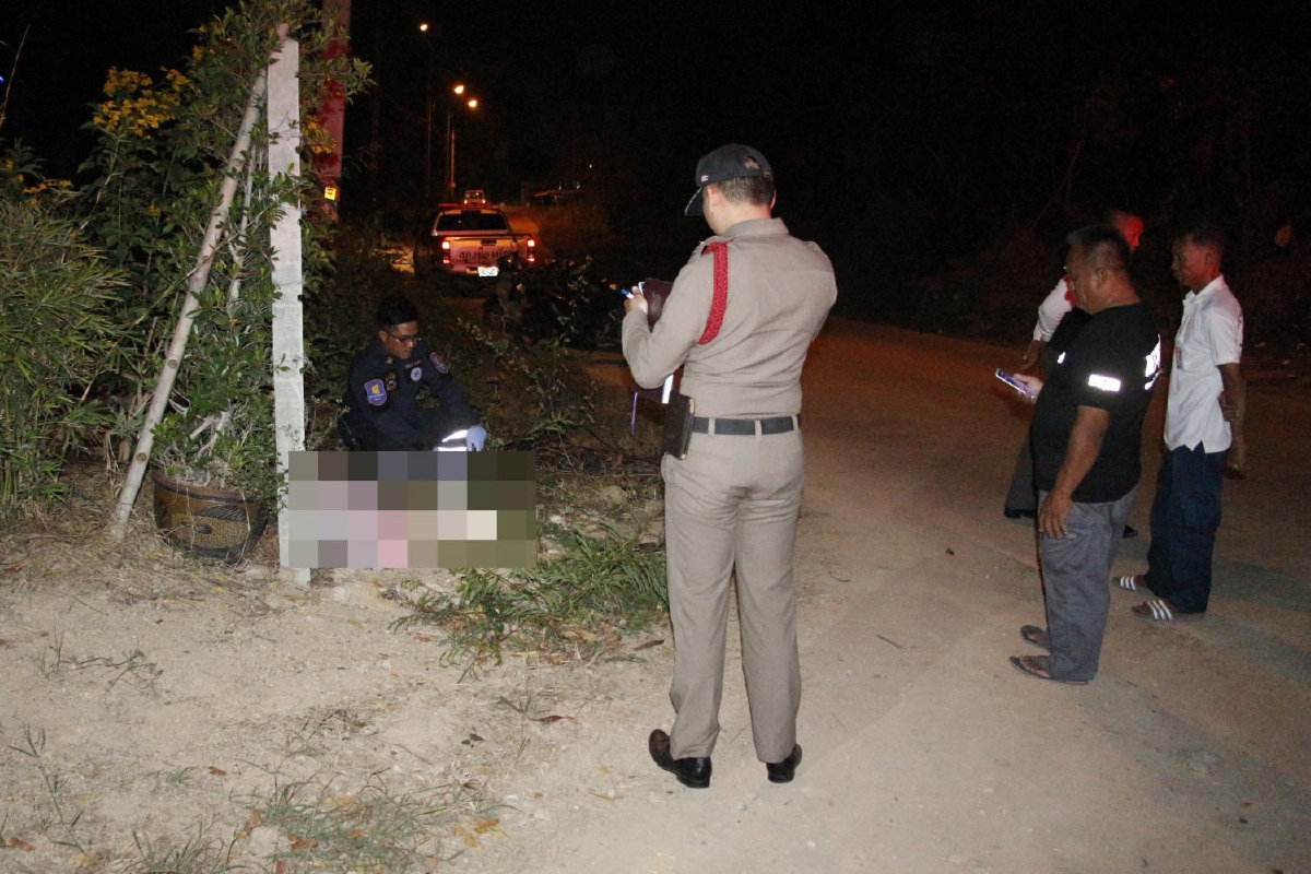 ตำรวจพัทยาไล่ตรวจกล้องวงจรปิดหาผู้นำศพทารกแรกเกิดเพศชายทิ้งริมทาง ตำรวจพัทยาไล่ตรวจกล้องวงจรปิดหาผู้นำศพทารกแรกเกิดเพศชายทิ้งริมทาง