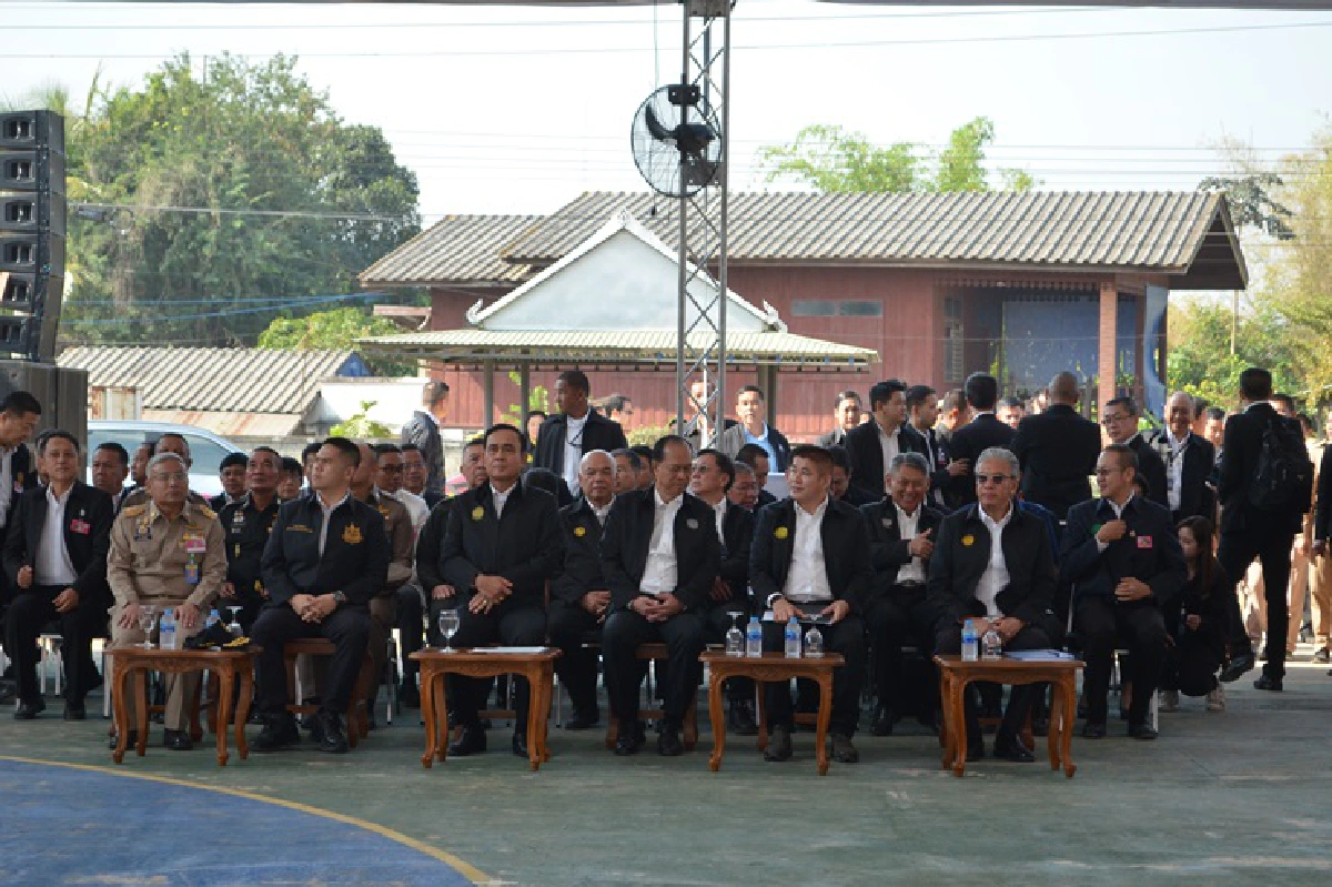 "บิ๊กตู่"กล่อมชาวพะเยา ยันรัฐบาลเร่งทำทุกโครงการ แต่ติดปัญหางบล่าช้า