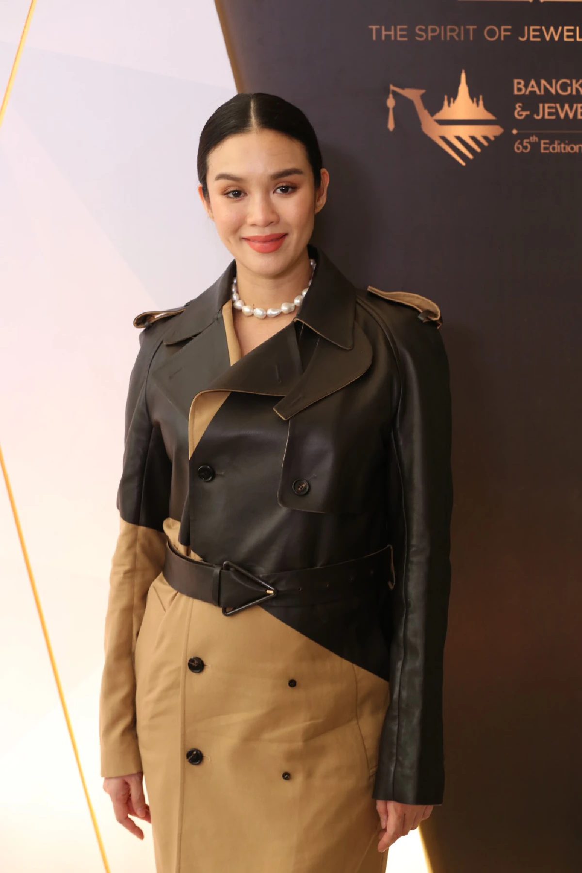 เครื่องเงินไทยใครว่าเชย ส่องความเก๋ของเครื่องเงินไทยที่มัดใจคนทั่วโลก