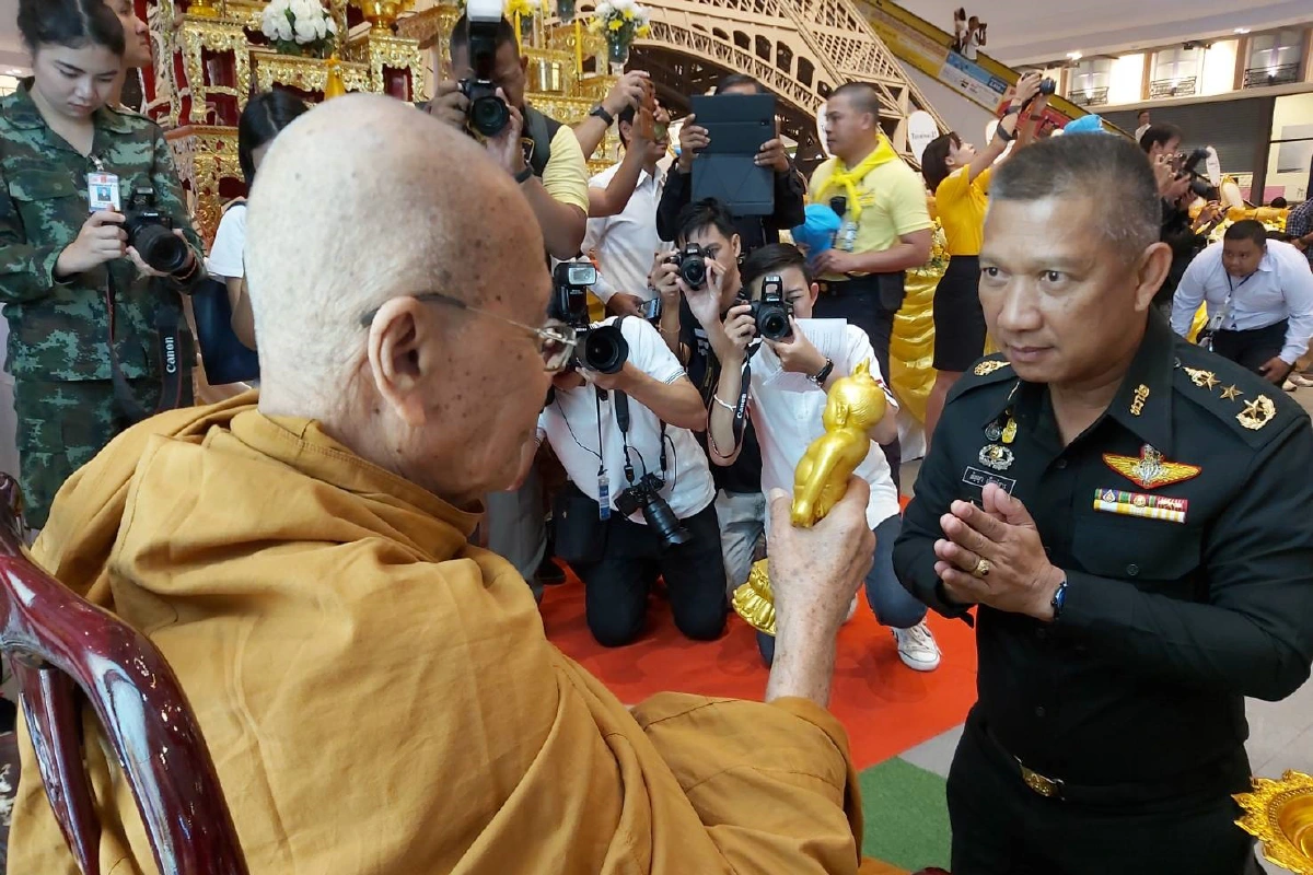 ทำบุญเปิดห้างเทอร์มินอล21โคราชนิมนต์พระสงฆ์ 219 รูปสวดนพเคราะห์