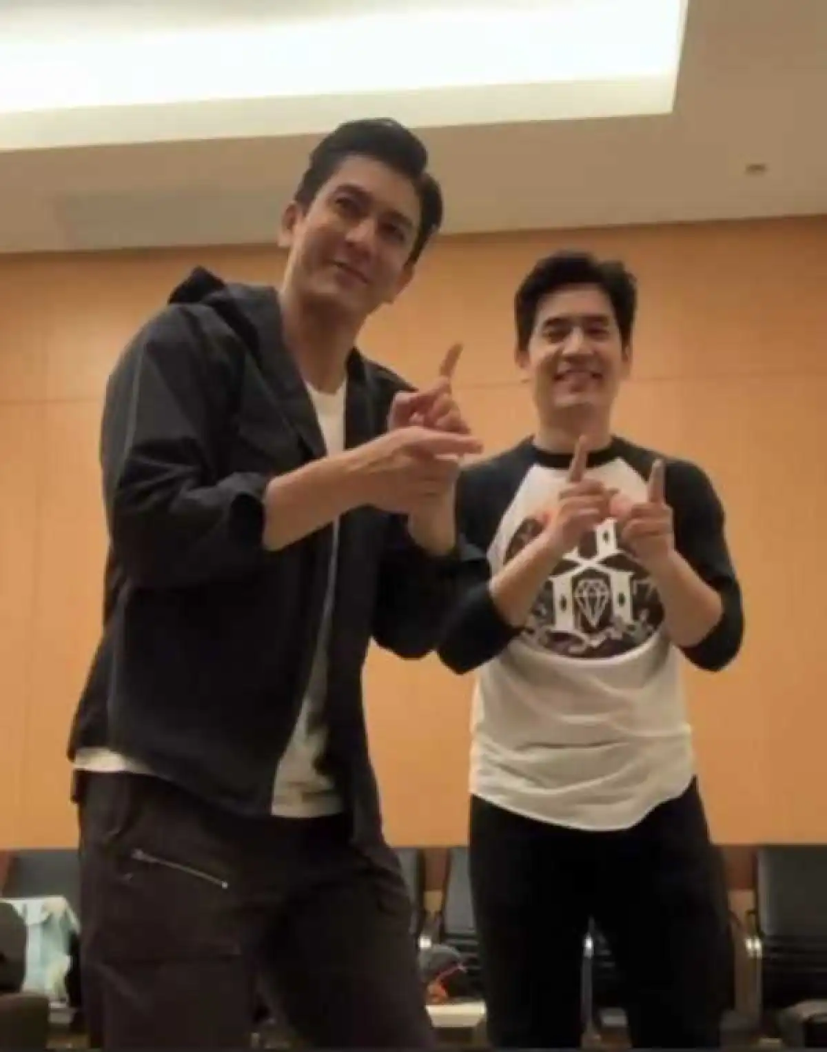 น่ารักที่สุด! ติ๊ก เจษฎาภรณ์ ชวนน้องชาย ตั๊น เต้นมุ้งมิ้ง #AnySongChallenge