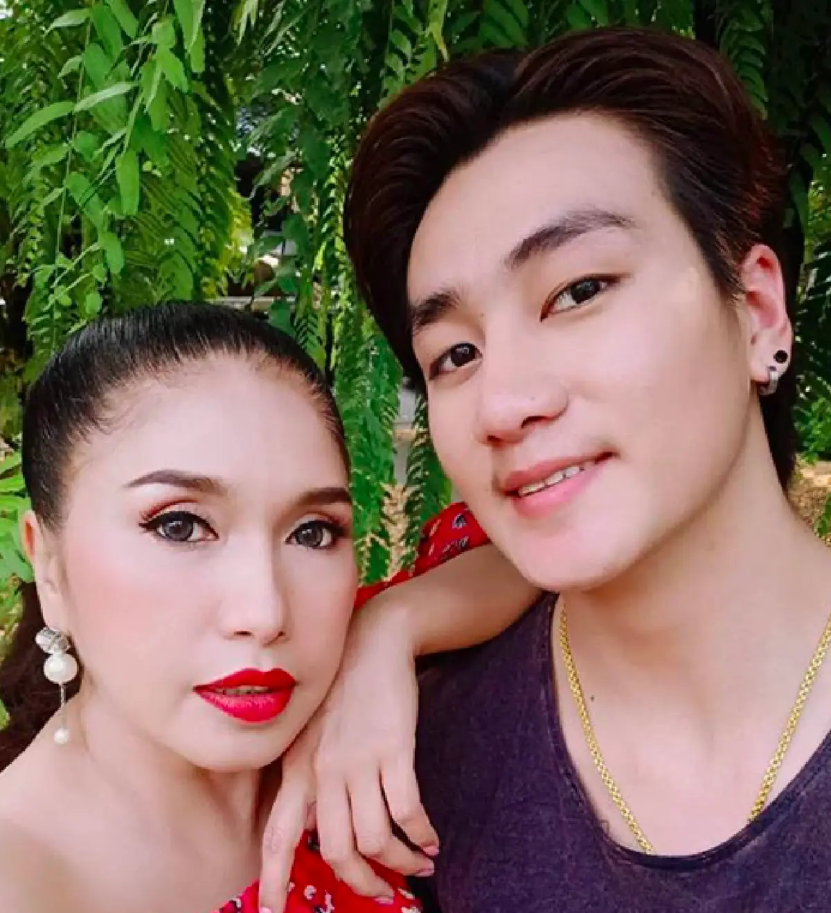  วาเลนไทน์นี้แม่หมั้นจ้า “เอ้ ชุติมา” วัย 53 หมั้นแฟนหนุ่ม “ฟร้องซ์” วัย 22 แล้ว