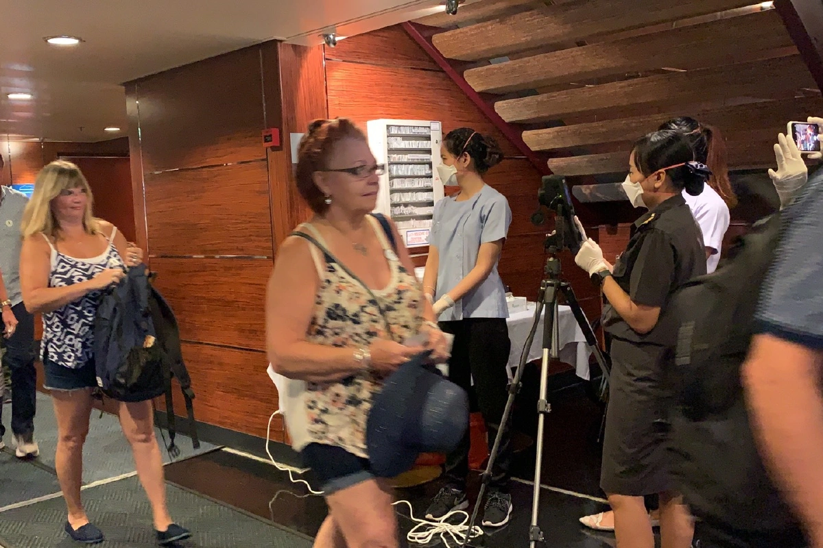 สมุยตรวจคัดกรองนักท่องเที่ยวเรือสำราญนอร์วิเจียนเจดไม่พบไวรัสโควิด-19