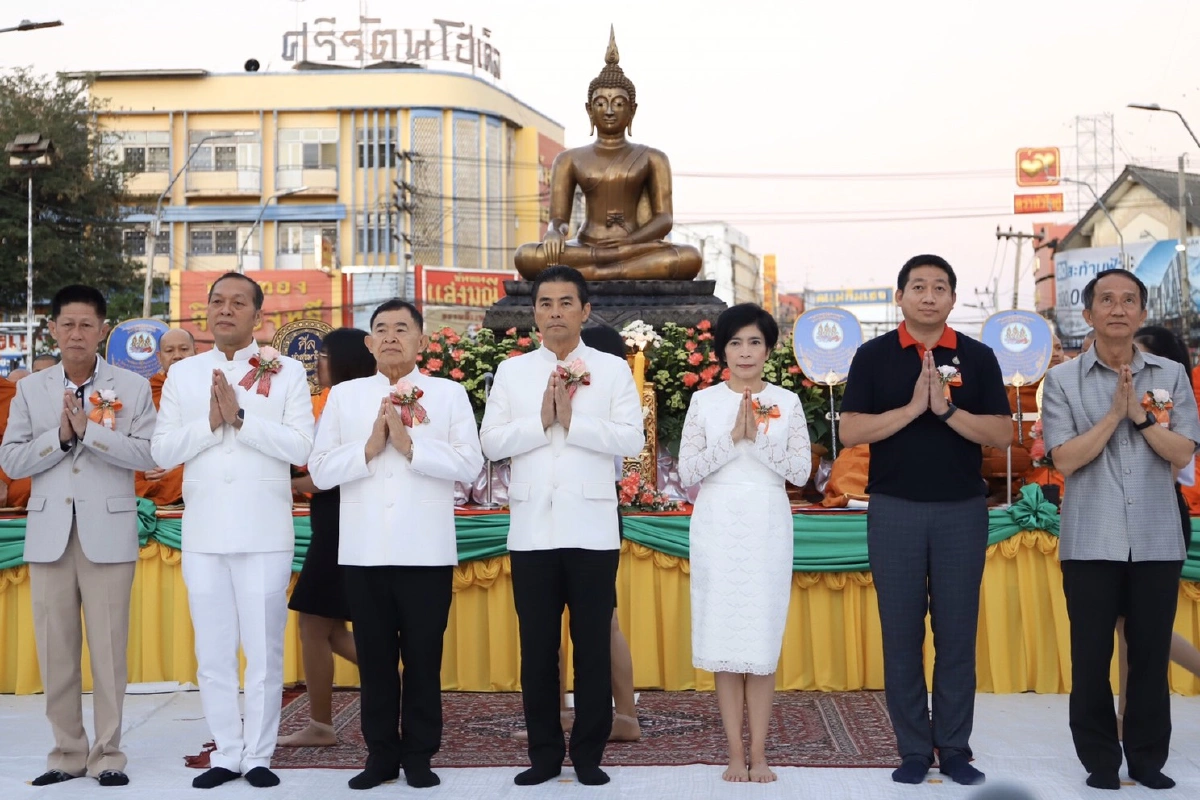 เซ็นทรัลโคราช มอบเงินบริจาค 2 ล้านบาทร่วมทำบุญเมืองกับชาวโคราช