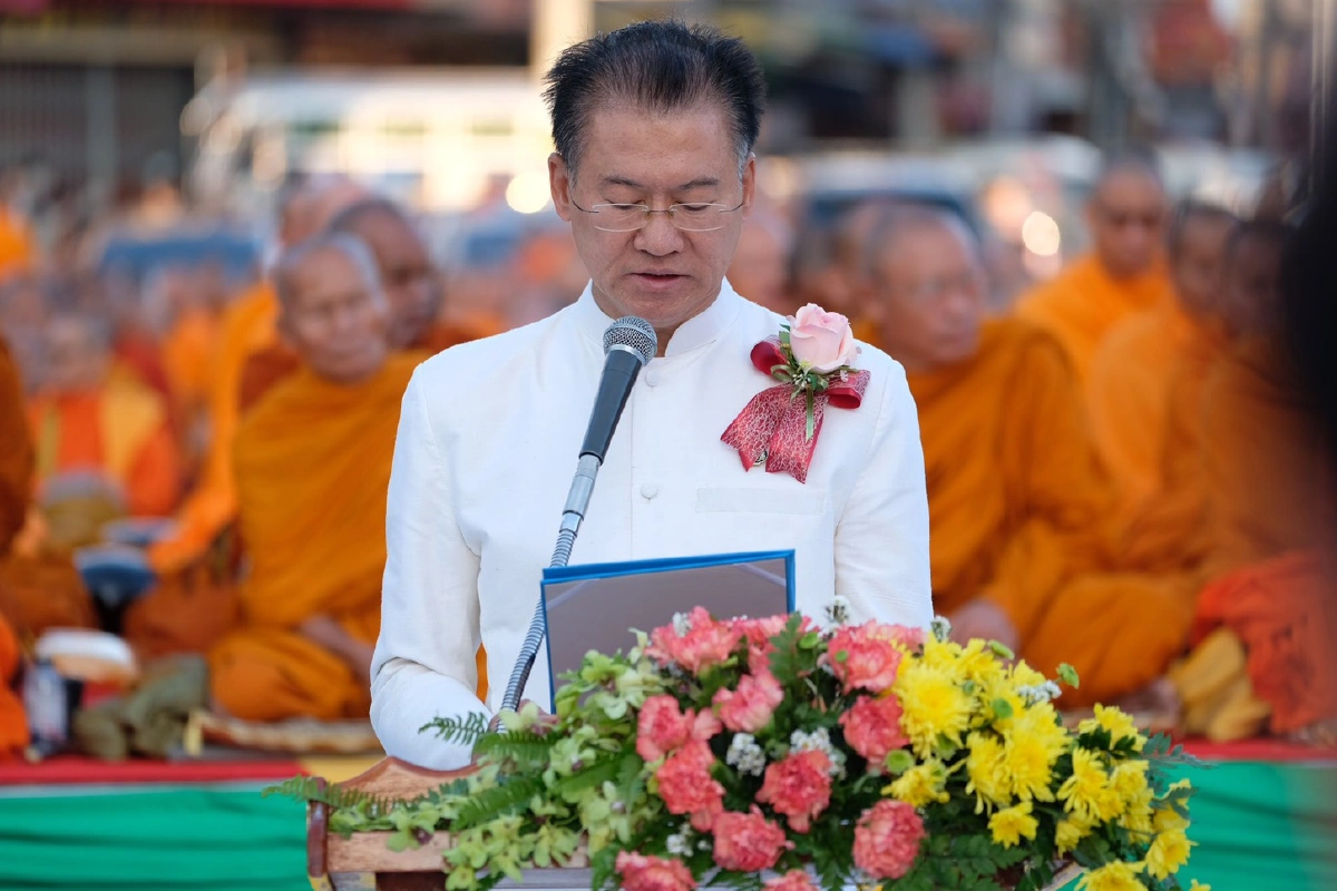 เซ็นทรัลโคราช มอบเงินบริจาค 2 ล้านบาทร่วมทำบุญเมืองกับชาวโคราช