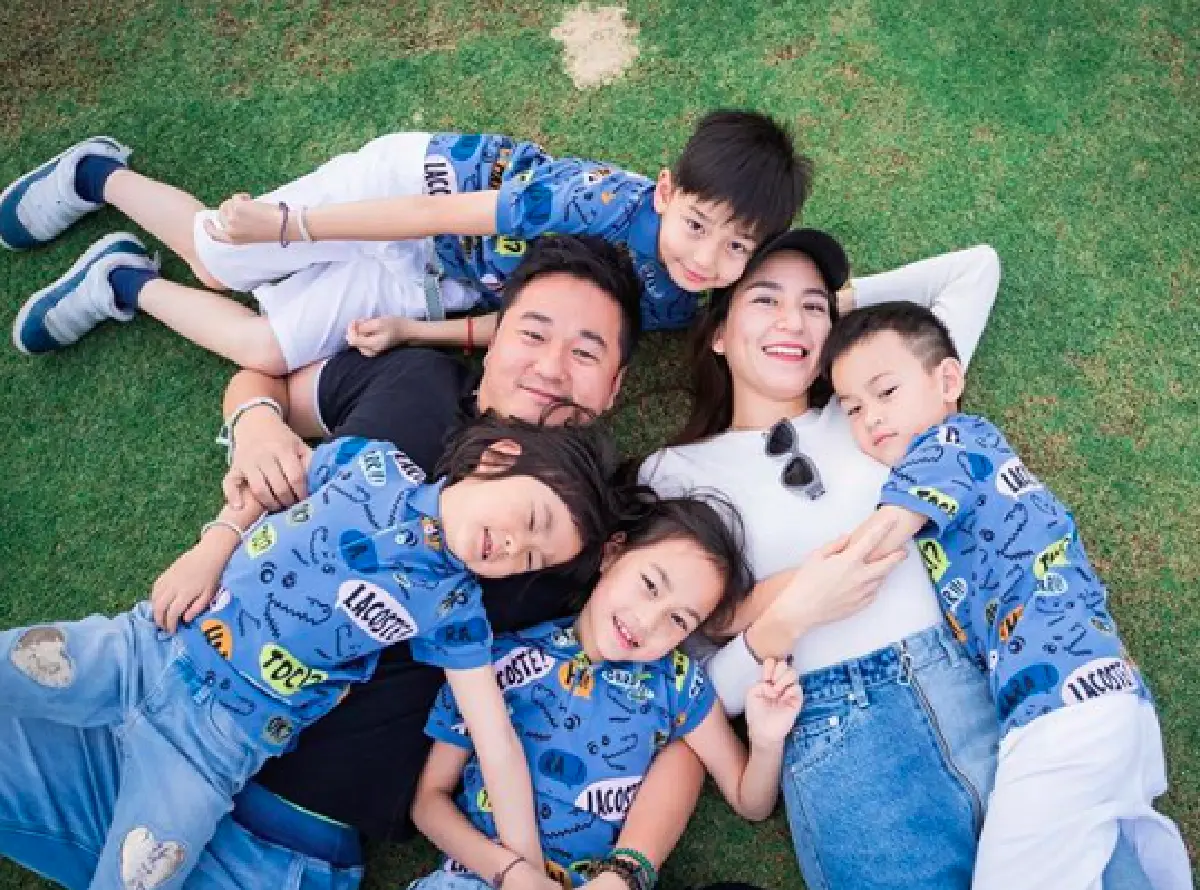 “พลอย ชิดจันทร์” เซอร์ไพรส์สามียิ่งกว่าได้ทอง 4 กิโล! มอบรถหรูกว่า 24 ล้านบาท