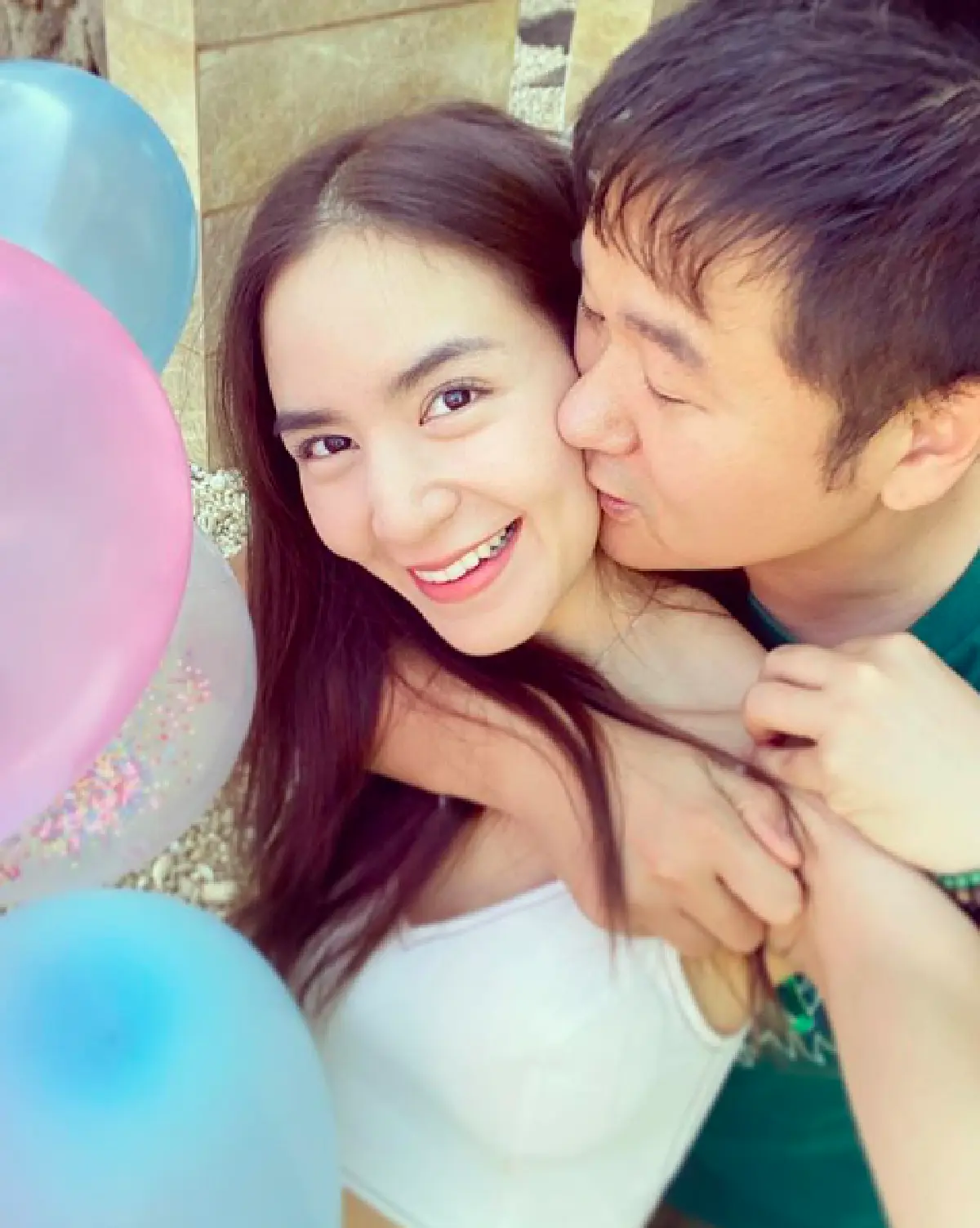 “พลอย ชิดจันทร์” เซอร์ไพรส์สามียิ่งกว่าได้ทอง 4 กิโล! มอบรถหรูกว่า 24 ล้านบาท