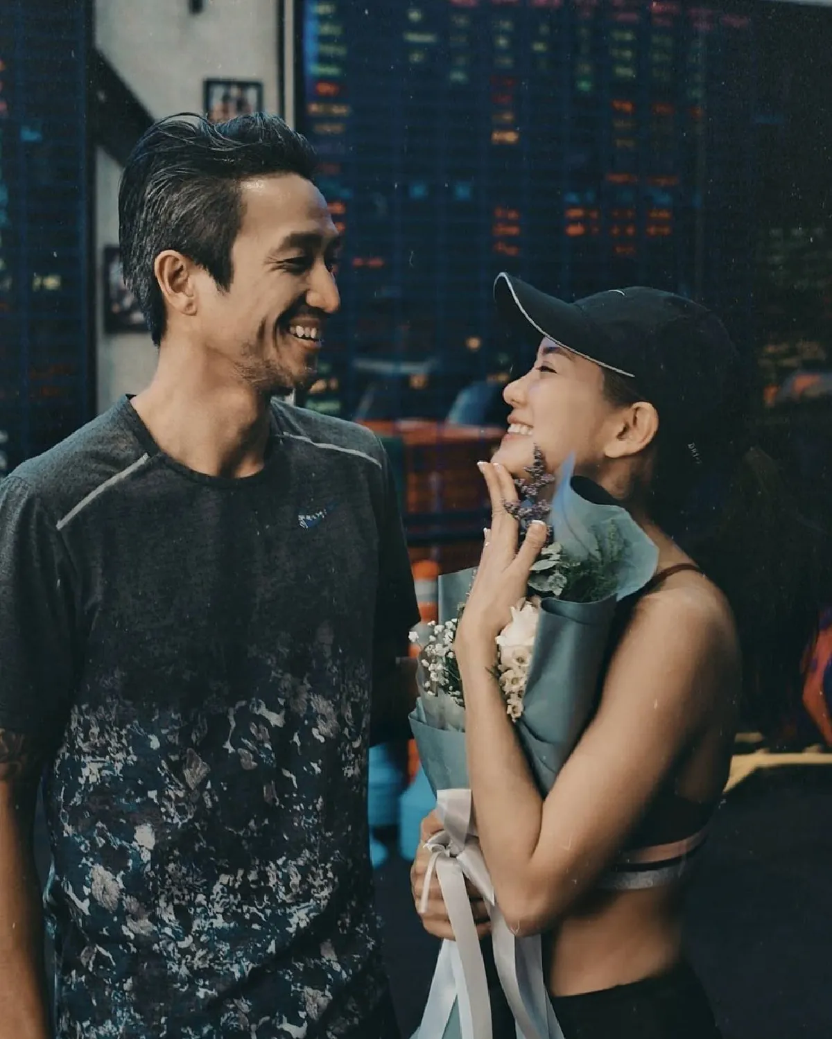 เผยที่มาและราคาแหวน “ตูน บอดี้สแลม” ขอ “ก้อย รัชวิน” แต่งงาน มันมีตำนาน! 