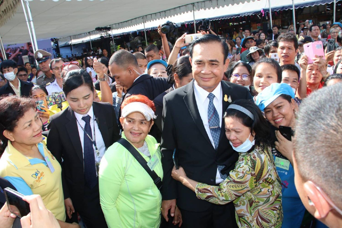 “บิ๊กตู่” มอบสัญญาเช่า “โครงการบ้านเช่าราคาพิเศษ”ให้แก่ผู้ได้สิทธิเช่าชุดแรก “บิ๊กตู่” มอบสัญญาเช่า “โครงการบ้านเช่าราคาพิเศษ”ให้แก่ผู้ได้สิทธิเช่าชุดแรก