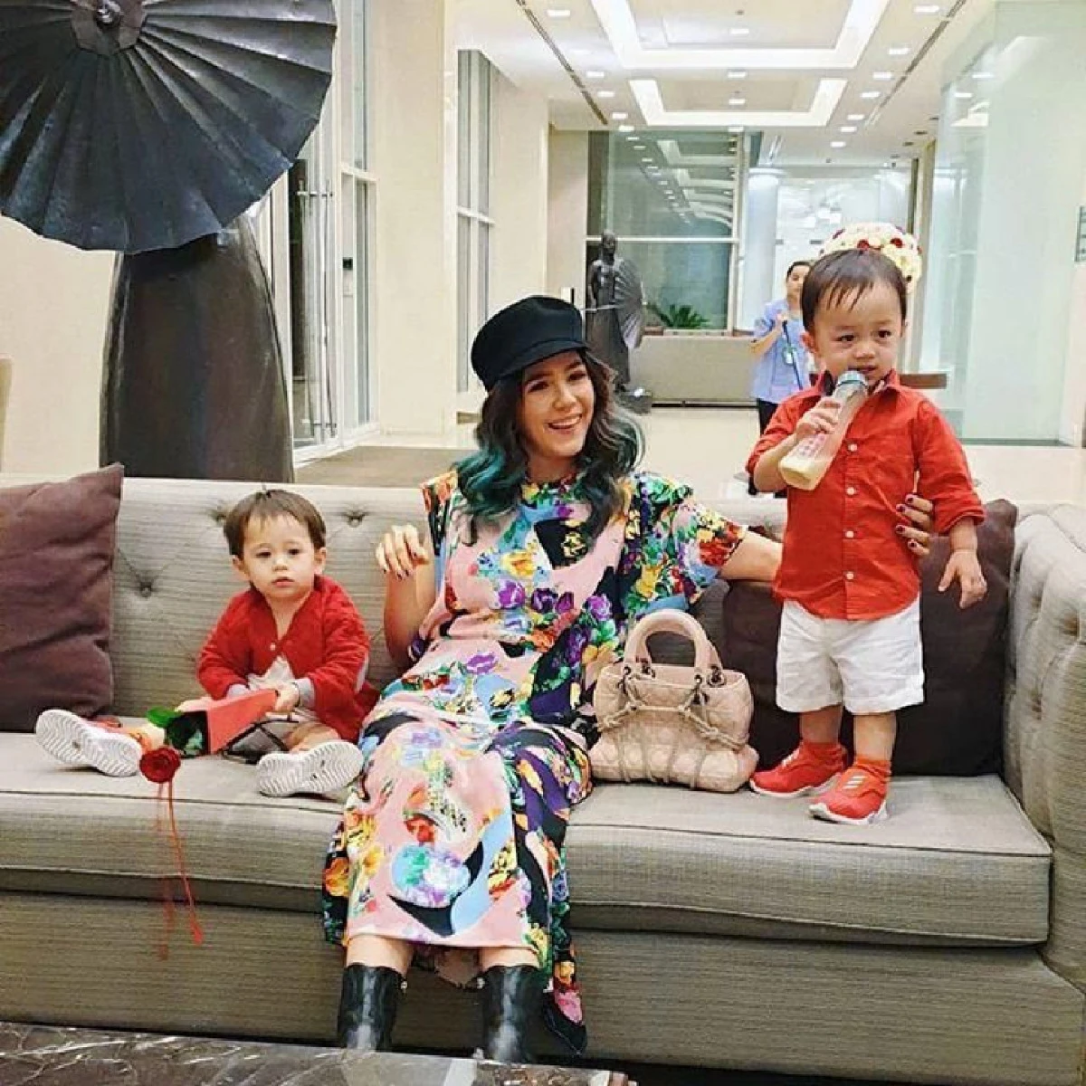 10 อันดับคนบันเทิงที่มียอดติดตาม IG สูงสุดประจำเดือน