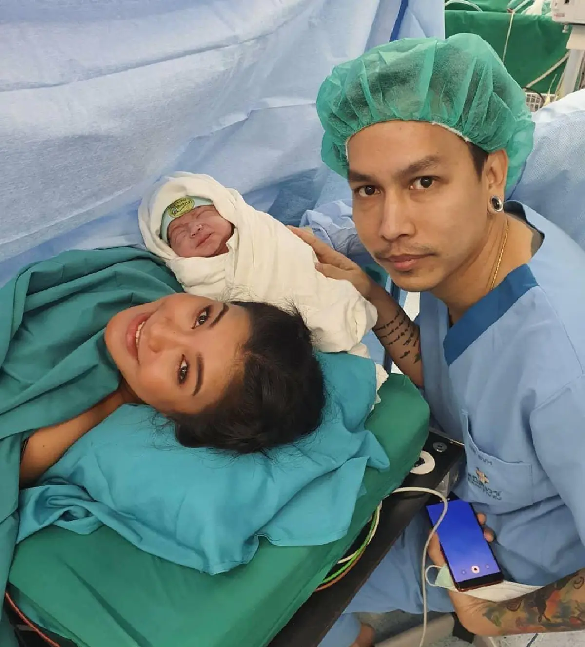 ชมพู่ ก่อนบ่าย พาลูกชาย น้องธารา ถ่ายแบบแรกคลอดน่ารักน่าเอ็นดู 