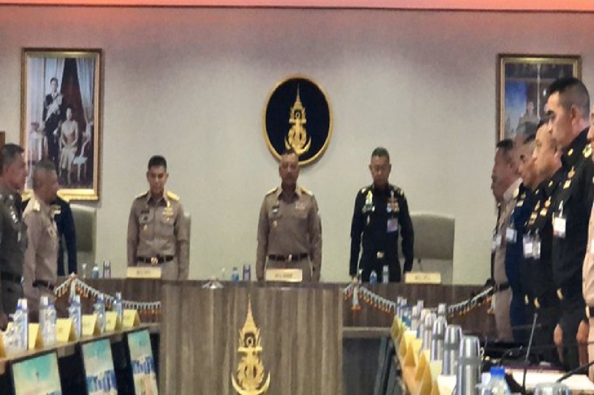เขาไปแล้ว! ผบ.ทสส.ปัดตอบ"พงศกร" พักบ้านหลวง แจงยืดหยุ่นให้กำลังพลทุกนาย เขาไปแล้ว! ผบ.ทสส.ปัดตอบ"พงศกร" พักบ้านหลวง แจงยืดหยุ่นให้กำลังพลทุกนาย