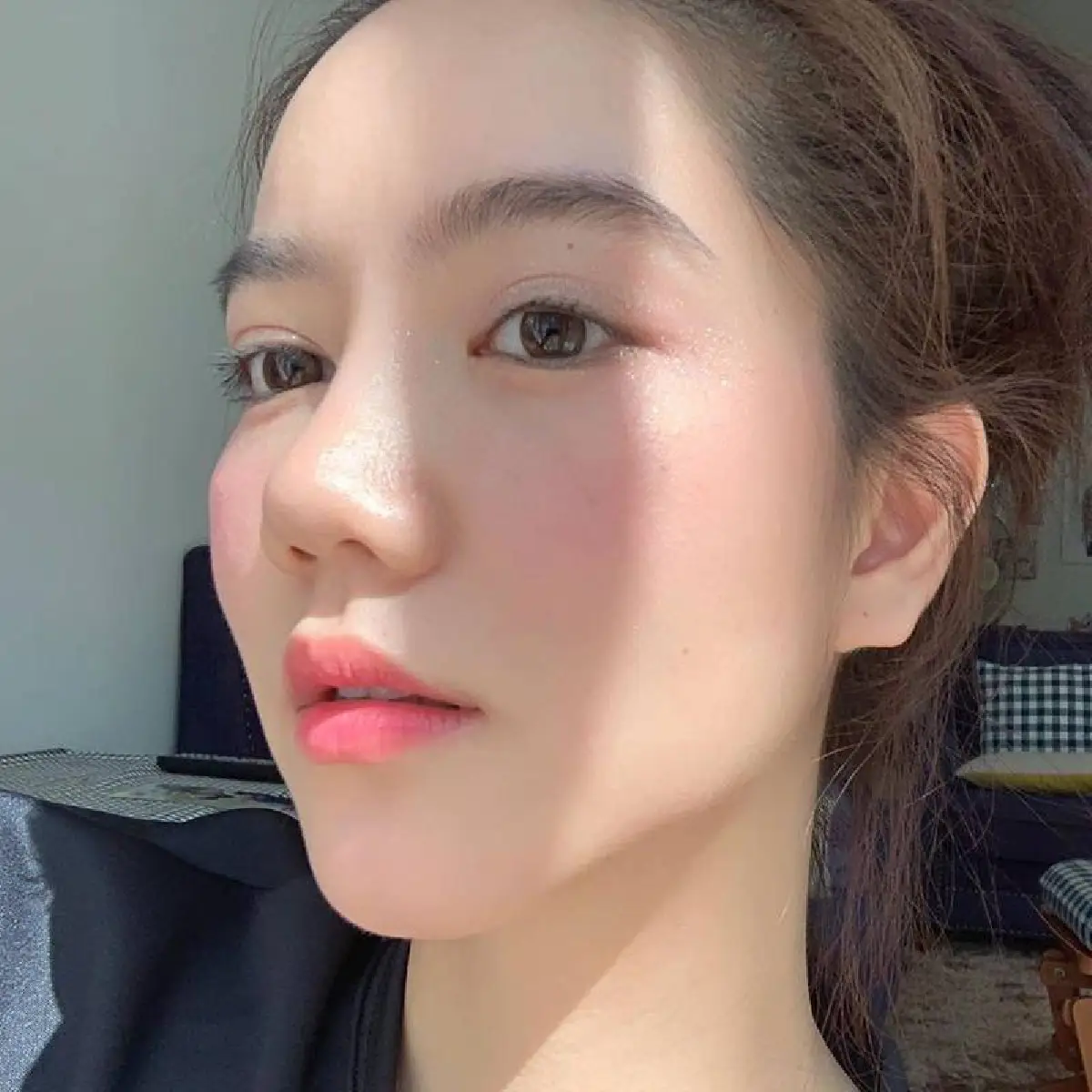 “ริชชี่ อรเณศ” แจกความสดใส! เผยผิวหน้าสุขภาพดีแบบโนเมคอัพ