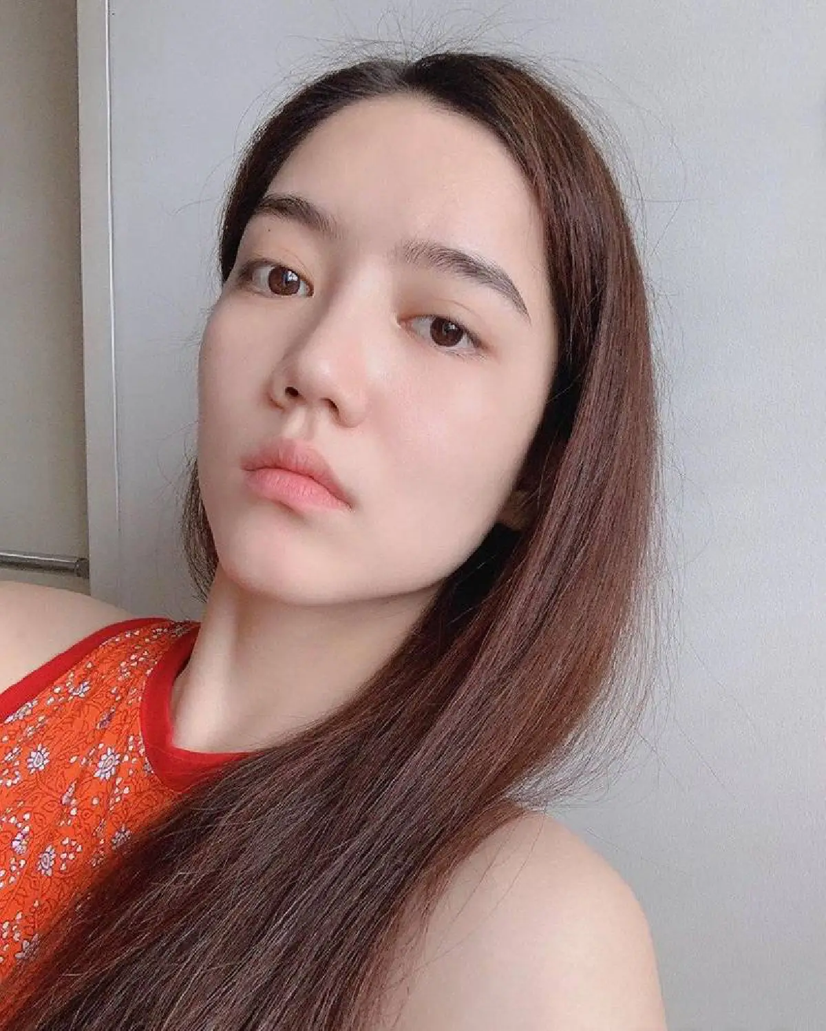 “ริชชี่ อรเณศ” แจกความสดใส! เผยผิวหน้าสุขภาพดีแบบโนเมคอัพ