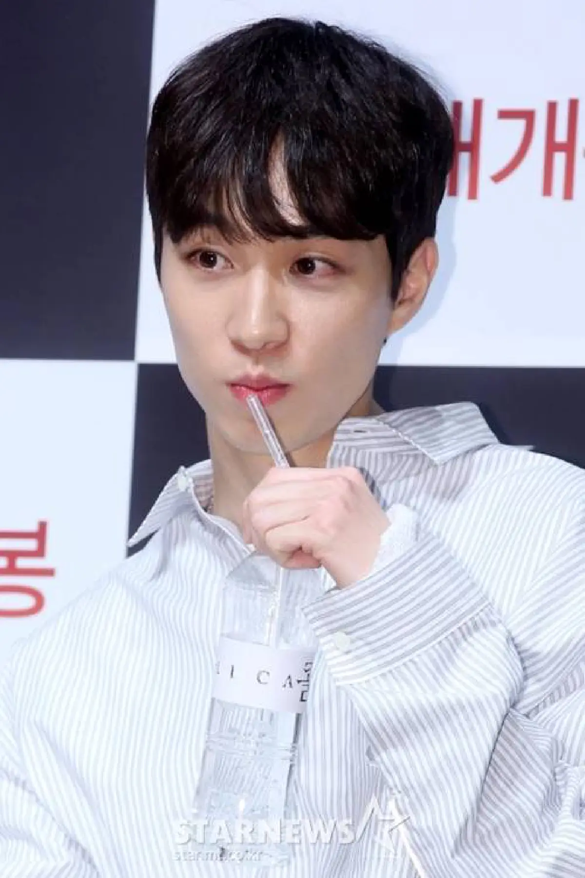 นี่ผู้กำกับนะ! “อีชุงฮยอน” สร้างความฮือฮาในงานเปิดตัวหนัง หลายคนคิดว่าพระเอก 