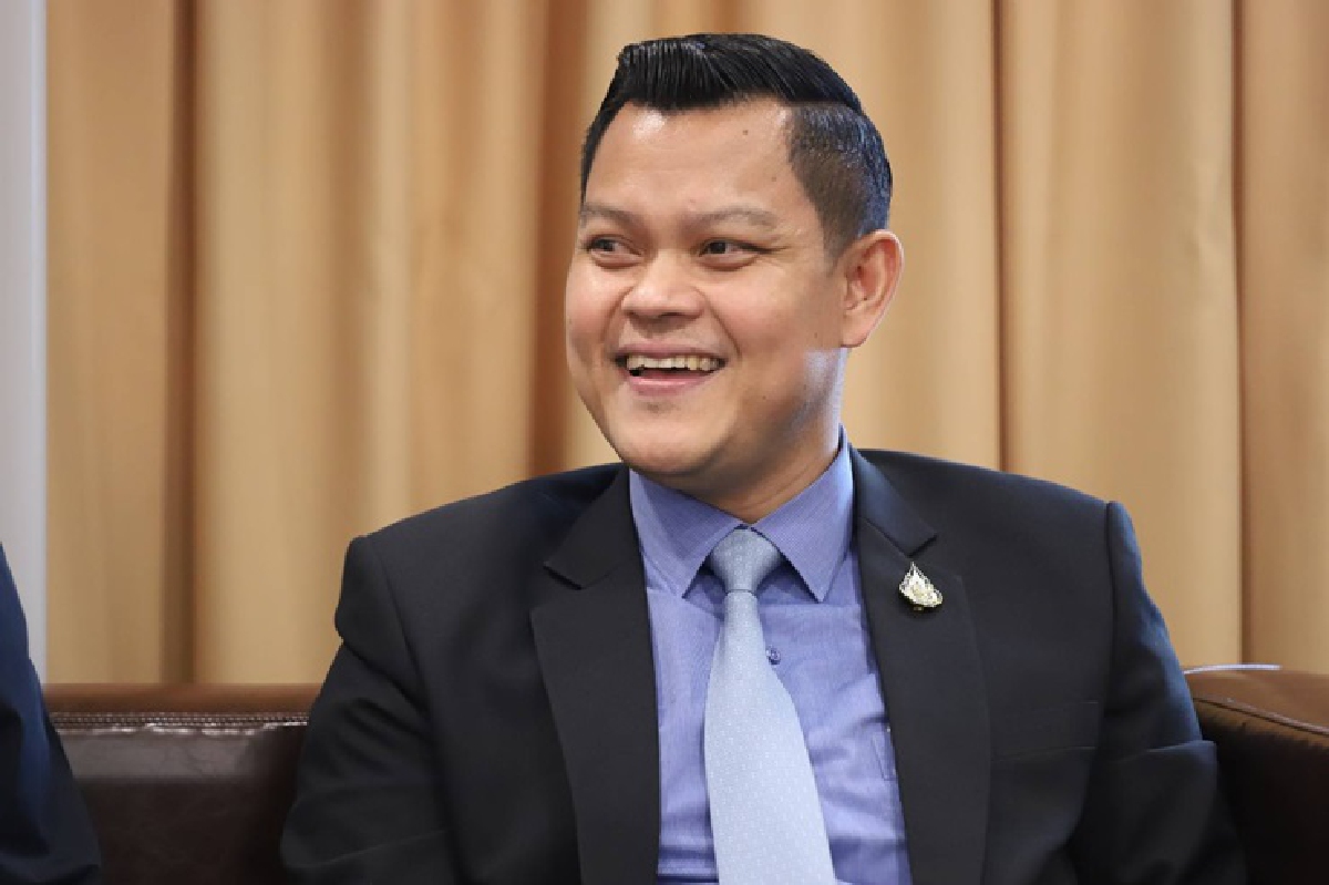 พปชร. เย้ย"เฉลิม"ระวังยุทธการอรุณรุ่งกลายเป็นยุทธการจัญอัป พปชร. เย้ย"เฉลิม"ระวังยุทธการอรุณรุ่งกลายเป็นยุทธการจัญอัป