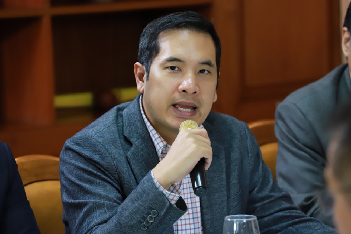 “ผู้กองมาร์ค” ลั่น ดับ “จันทร์โอชา” ด้วย “ยุทธการอรุณรุ่ง” “ผู้กองมาร์ค” ลั่น ดับ “จันทร์โอชา” ด้วย “ยุทธการอรุณรุ่ง”