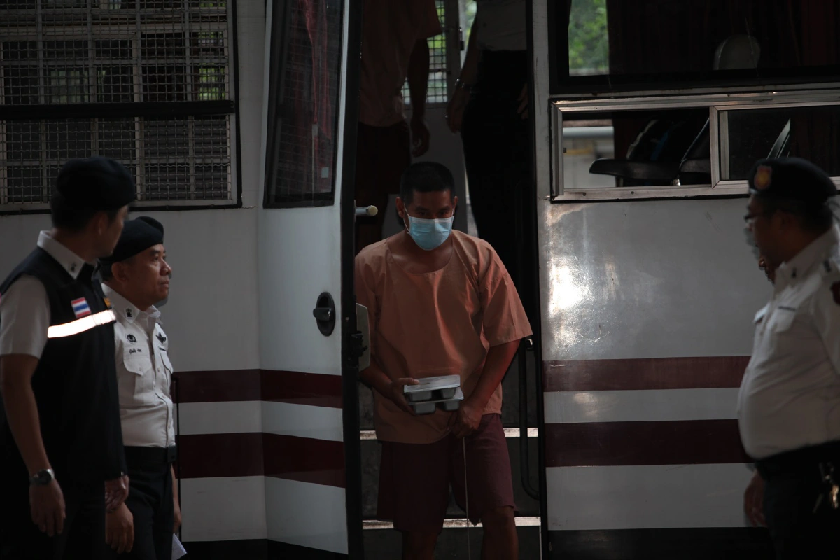 ศาลเบิกตัว"ผอ.กอล์ฟ" ฆ่าชิงทองลพบุรีสอบคำให้การเจ้าตัวรับสารภาพ