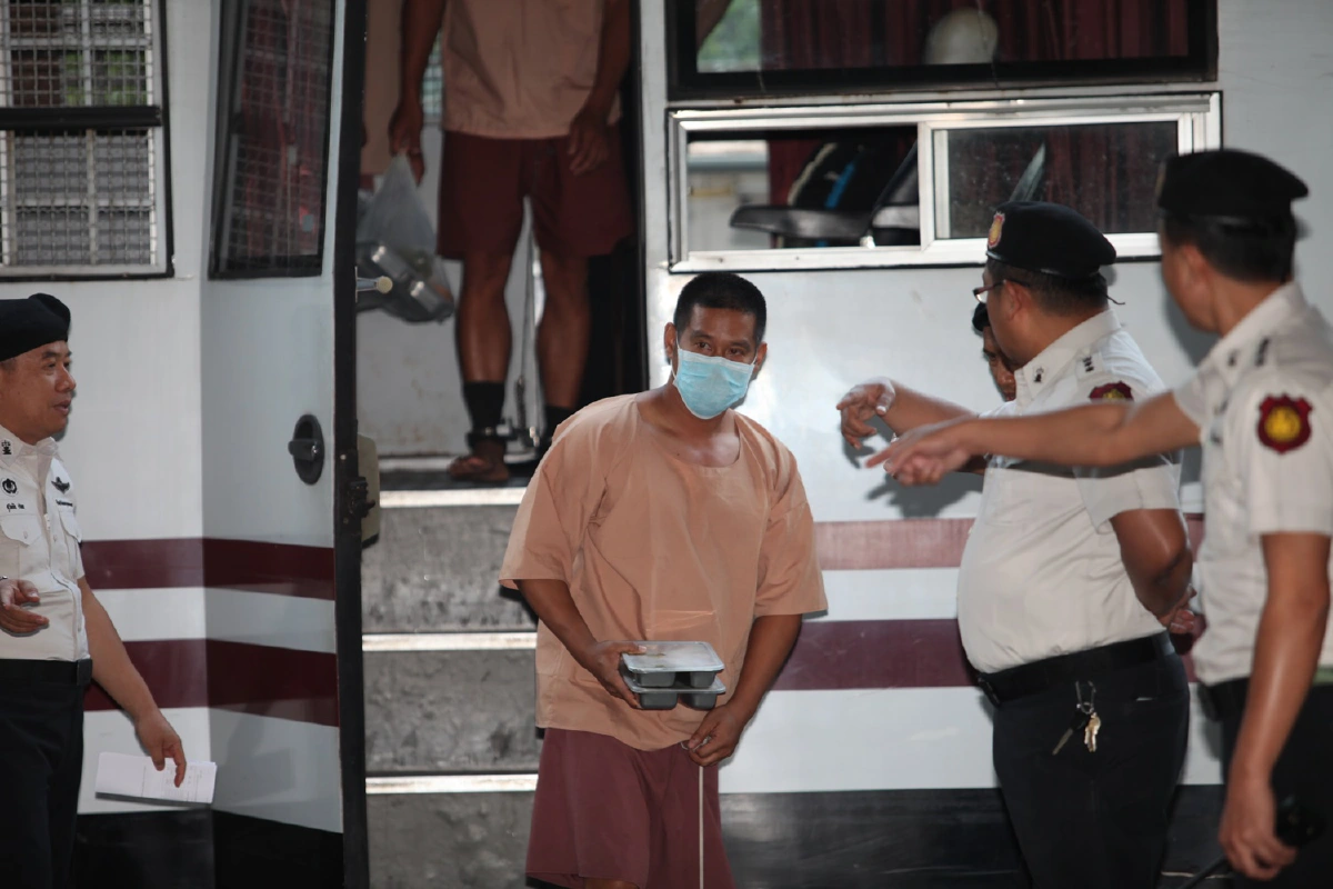 ศาลเบิกตัว"ผอ.กอล์ฟ" ฆ่าชิงทองลพบุรีสอบคำให้การเจ้าตัวรับสารภาพ