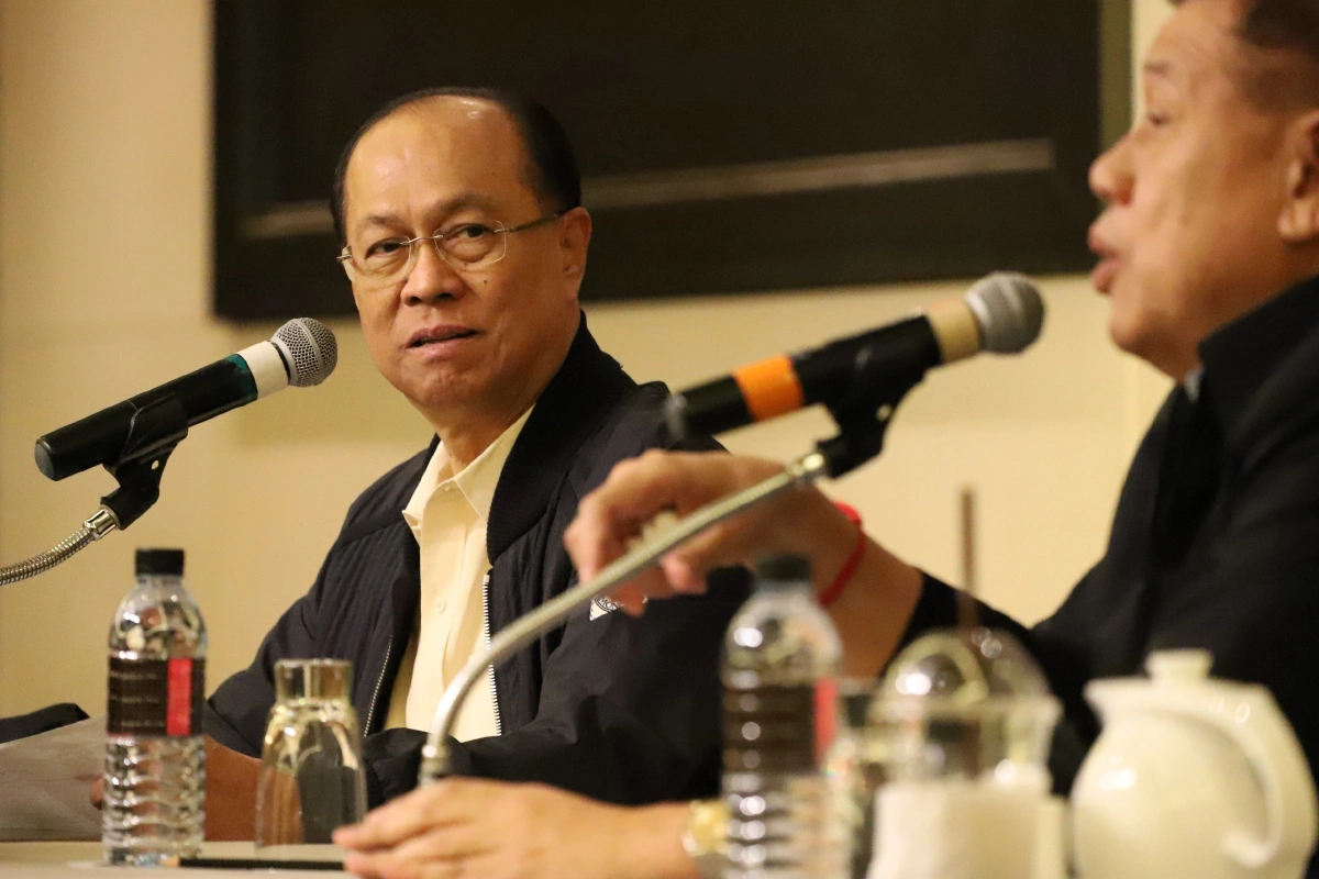 ประมวลภาพรัฐบาลซ้อมรับมือซักฟอกมั่นใจเอาอยู่!