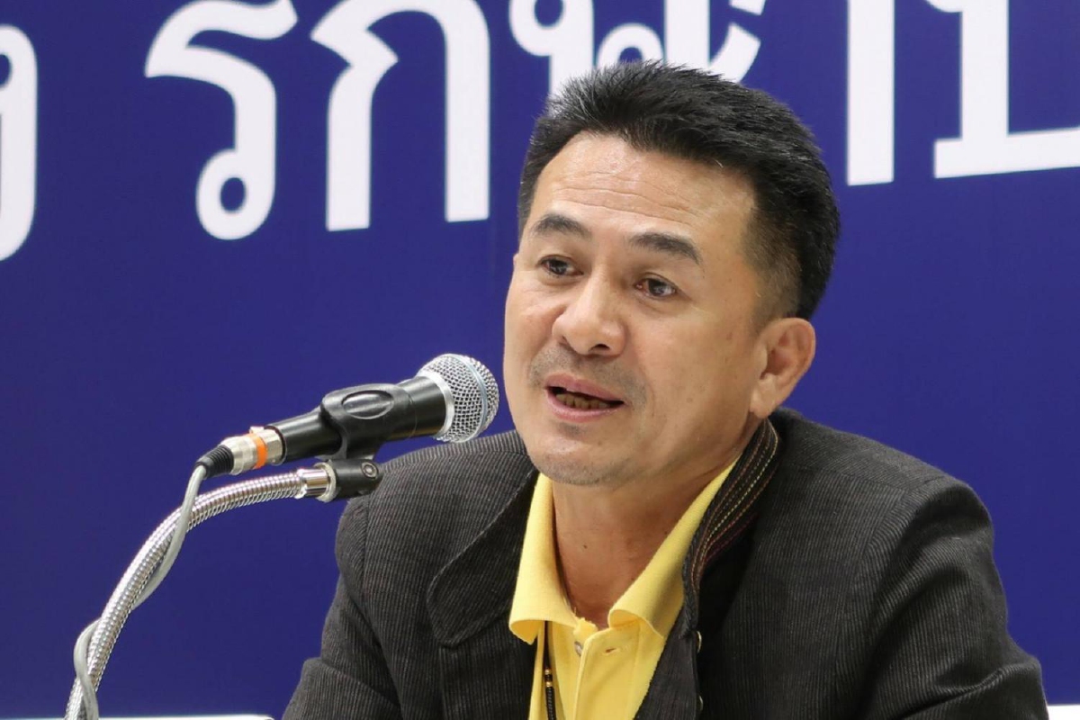 "หมอชลน่าน"ไม่ให้ราคาทีมตอบโต้ฝ่ายค้านในศึกซักฟอกเย้ยเห็นชื่อก็รู้ชอบปั้นน้ำเป็นตัว "หมอชลน่าน"ไม่ให้ราคาทีมตอบโต้ฝ่ายค้านในศึกซักฟอกเย้ยเห็นชื่อก็รู้ชอบปั้นน้ำเป็นตัว