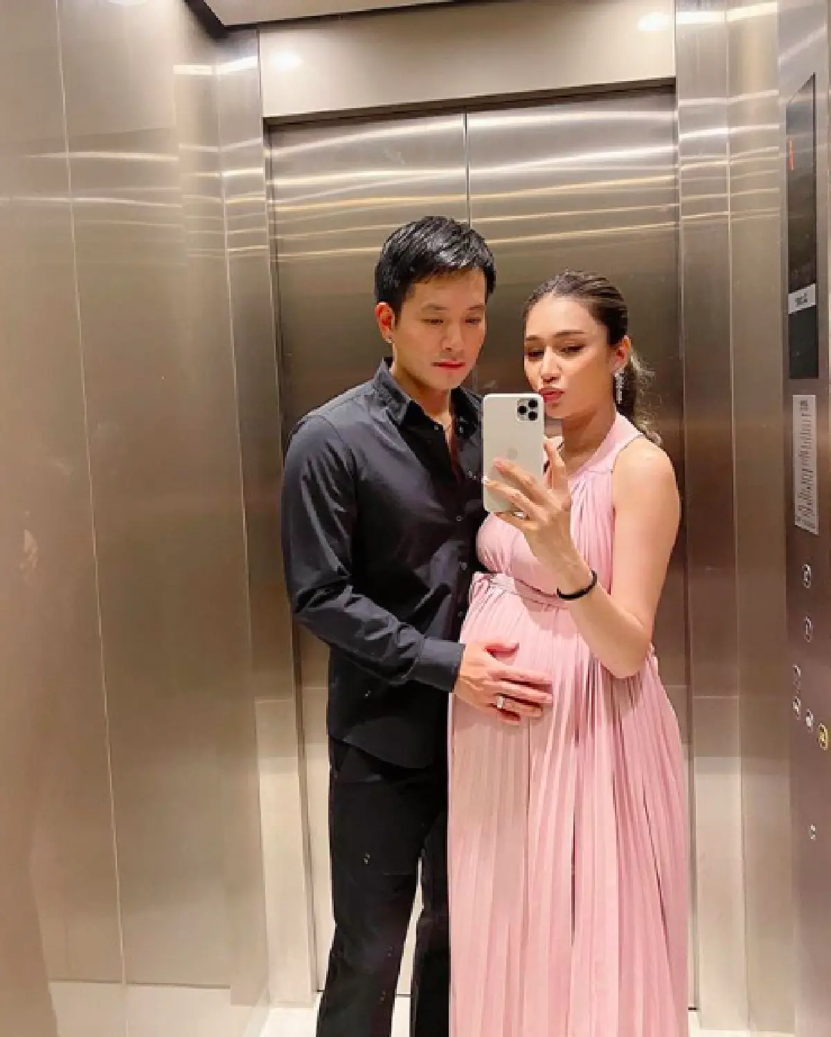 “เนย โชติกา” เผยเพศลูกคนที่สองแล้ว คนแห่ร่วมยินดีพรึ่บ