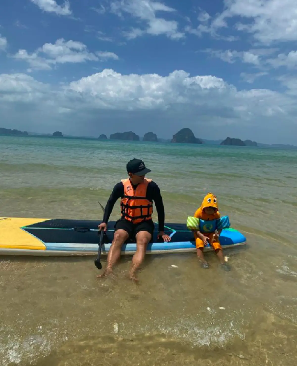 ทริปนี้แม่จัดเต็ม “เอ๋ พรทิพย์” อวดเอวเอสหุ่นน่าอิจฉาในชุดว่ายน้ำวันพีช