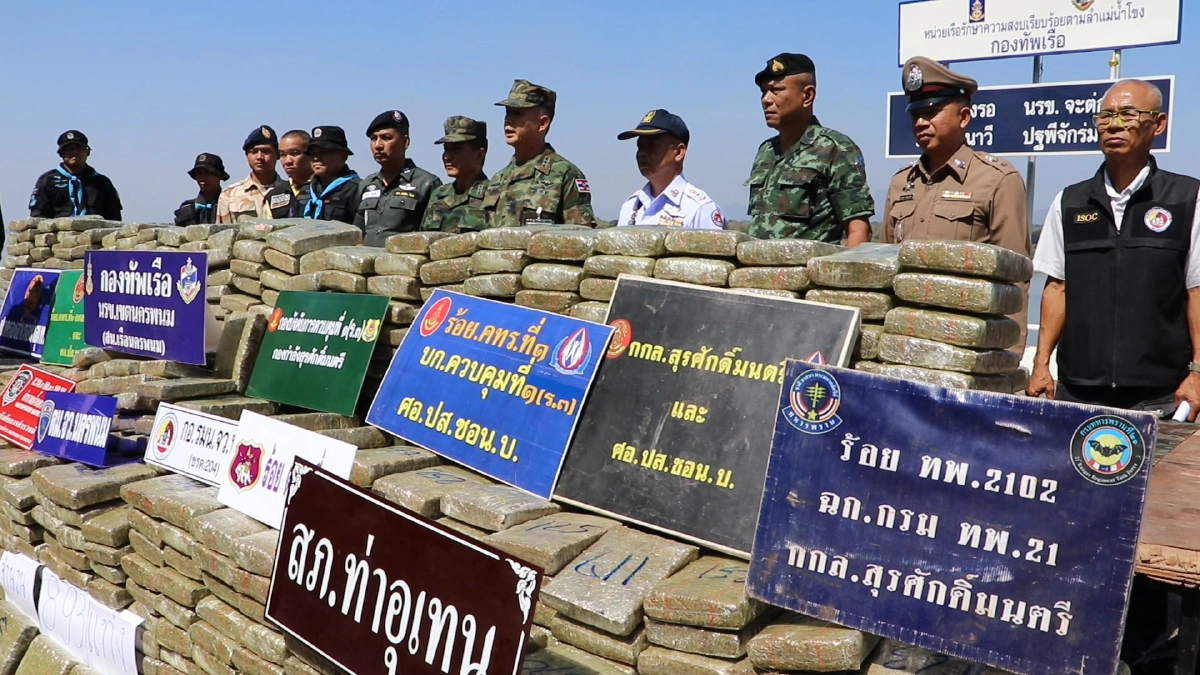 นรข.ยึดกัญชานำเข้า 893 กก.ค่านับ 10 ล้านถูกซุกไว้ริมแม่น้ำโขงรอส่งขาย