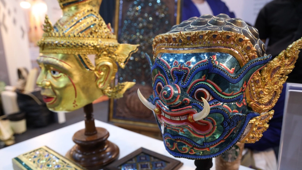 SACICT ดันคุณค่า งานหัตถกรรม กระจกเกรียบ งานโบราณที่เกือบหายสาบสูญ   