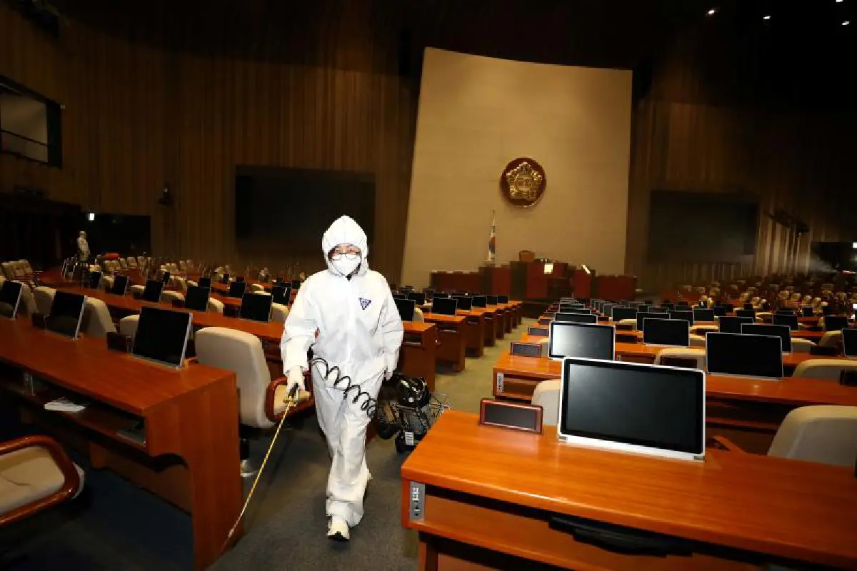 เกาหลีใต้เข้มตรวจเชื้อสมาชิก"ชินชอนจิ" กว่า 2 แสนคน ด้านโคเรียนแอร์เจอลูกเรือติดโควิด