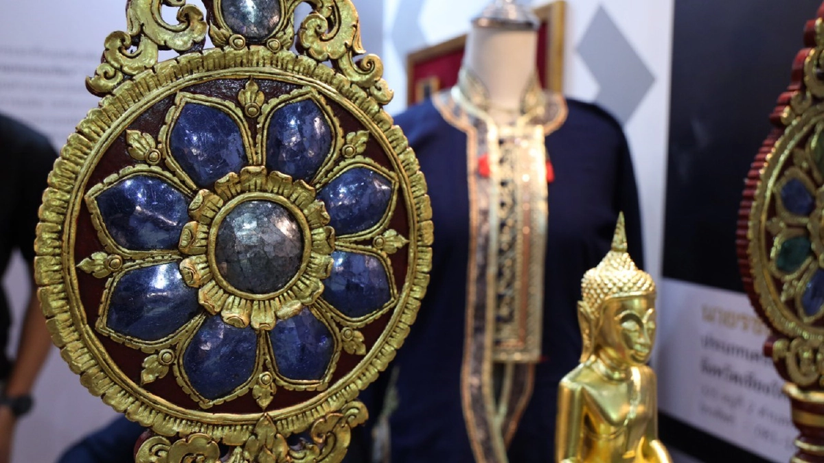 SACICT ดันคุณค่า งานหัตถกรรม กระจกเกรียบ งานโบราณที่เกือบหายสาบสูญ   