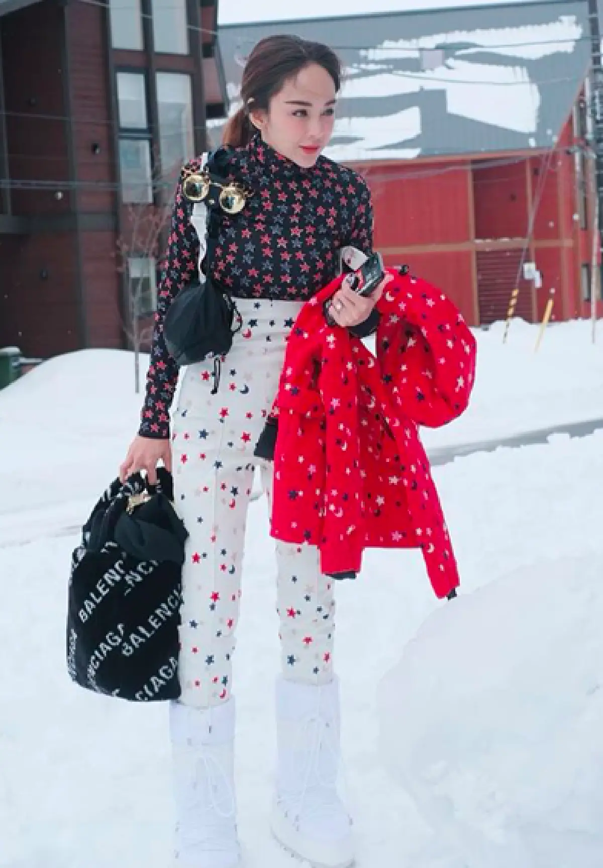 "เป้ย ปานวาด" เพิ่งเดินทางกลับจากญี่ปุ่น ชาวเน็ตเตือนให้กักตัวเฝ้าระวังโควิด-19