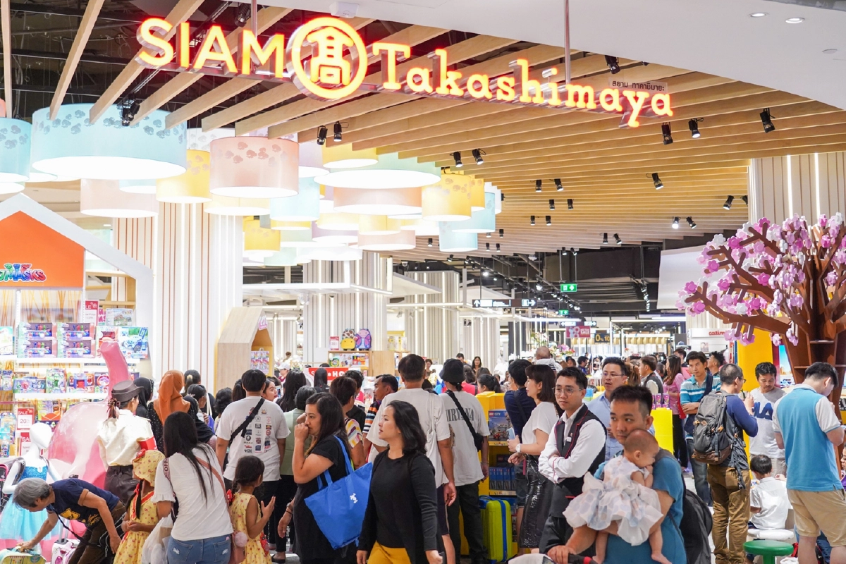 ไอคอนสยาม กระตุ้นนักช้อป จัดแคมเปญ “S.O.S. Sale @ ICONSIAM”