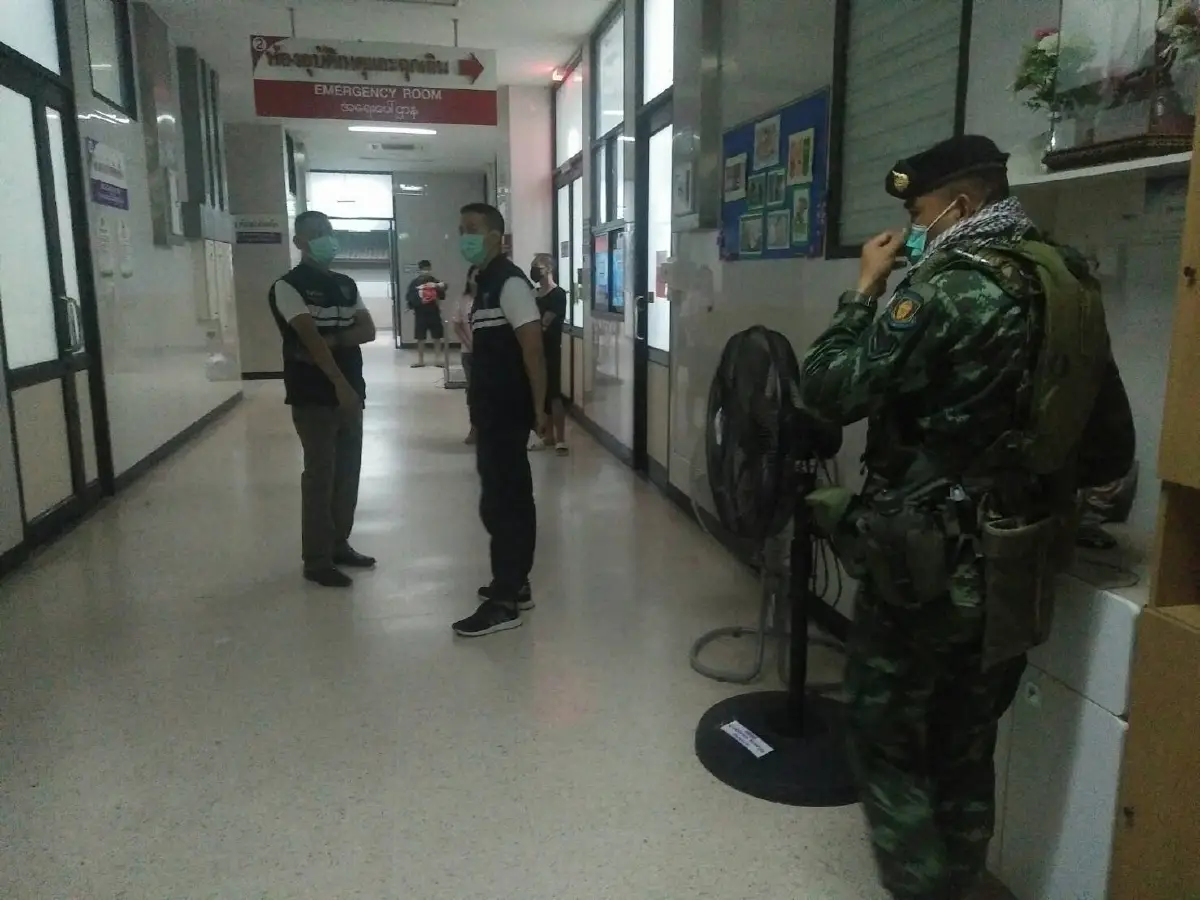 ทหารแม่สอดคุม2จีนลอบเข้าไทยตรวจคัดกรองป้องกันโควิค-19