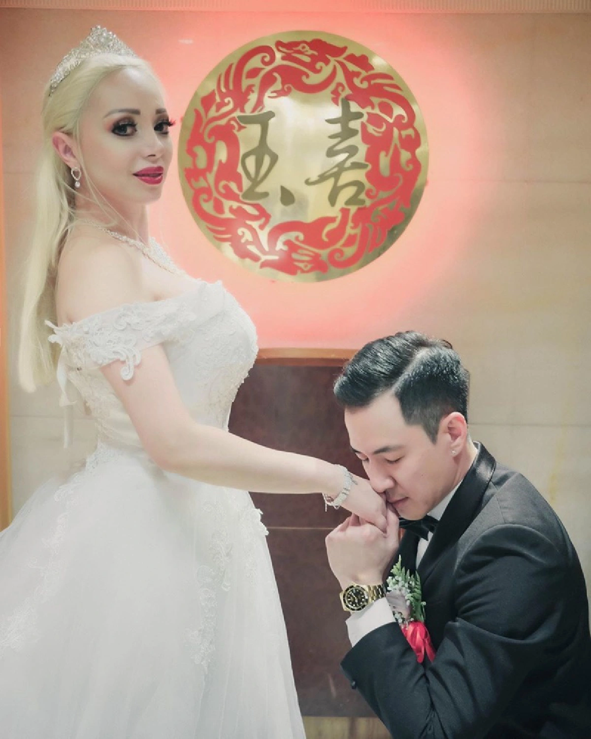 เอ็มมี่ อมลวรรณ ร่ำไห้หลังรู้ ฮาเวิร์ด หวัง แต่งงาน ตัดพ้อจากเมียหลวงกลายเป็นเมียน้อย