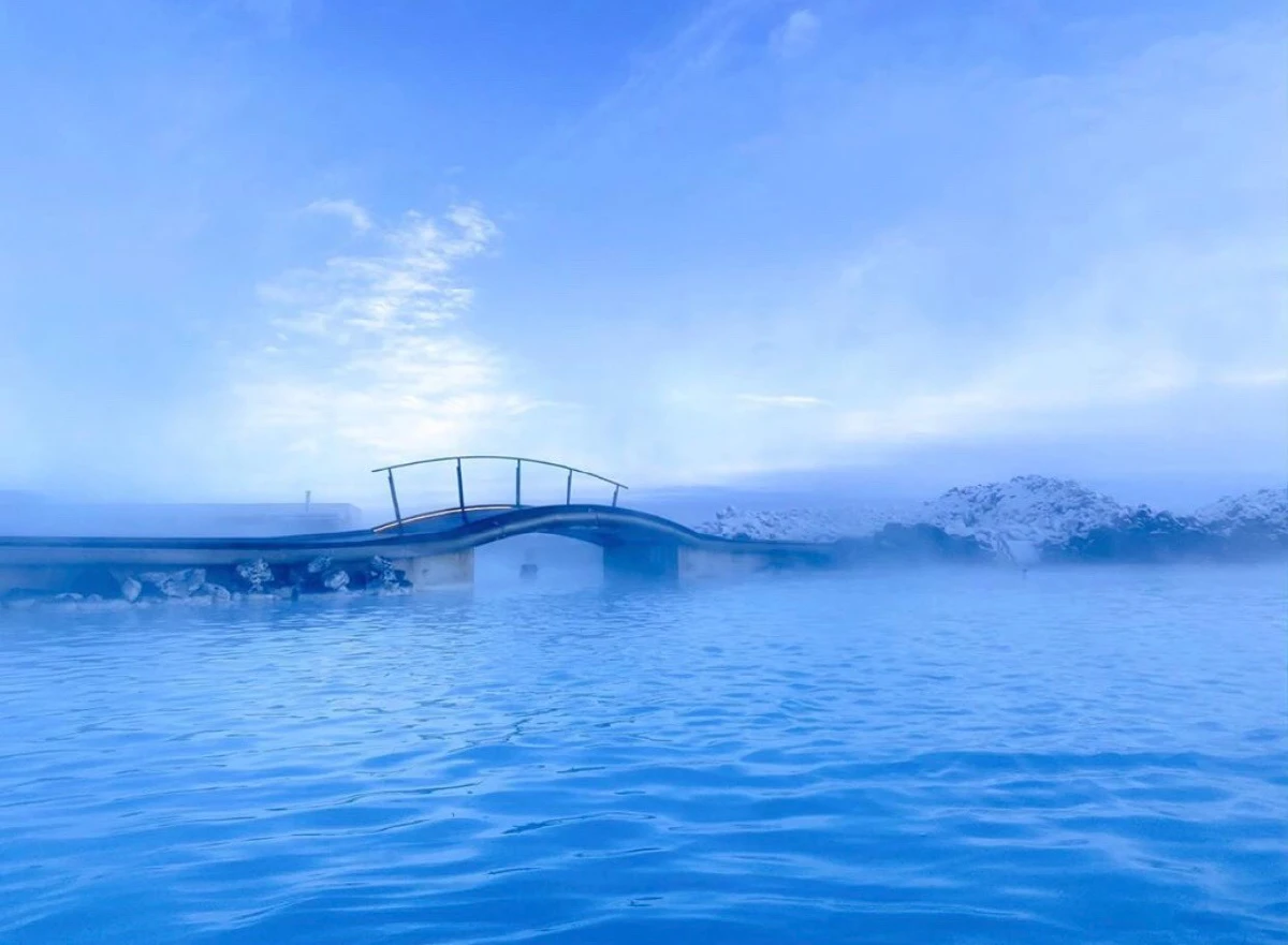 เบลล์ เกิร์ลลี่เบอร์รี่ สลัดผ้าแช่น้ำท่ามกลางอากาศติดลบที่ไอซ์แลนด์