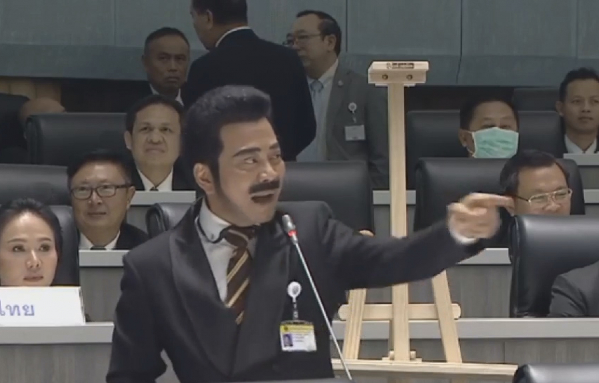 เดือด!!!"ศรัณย์วุฒิ"ท้านายกฯไปหน้าวัดพระแก้วยิงกันคนละนัด เดือด!!!"ศรัณย์วุฒิ"ท้านายกฯไปหน้าวัดพระแก้วยิงกันคนละนัด