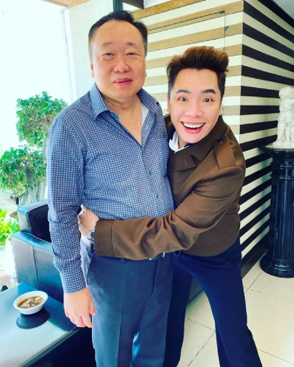 “มดดำ" โพสต์ฝากถึงพ่อ "สุชาติ ตันเจริญ" ให้เป็นกลางหน่อย 