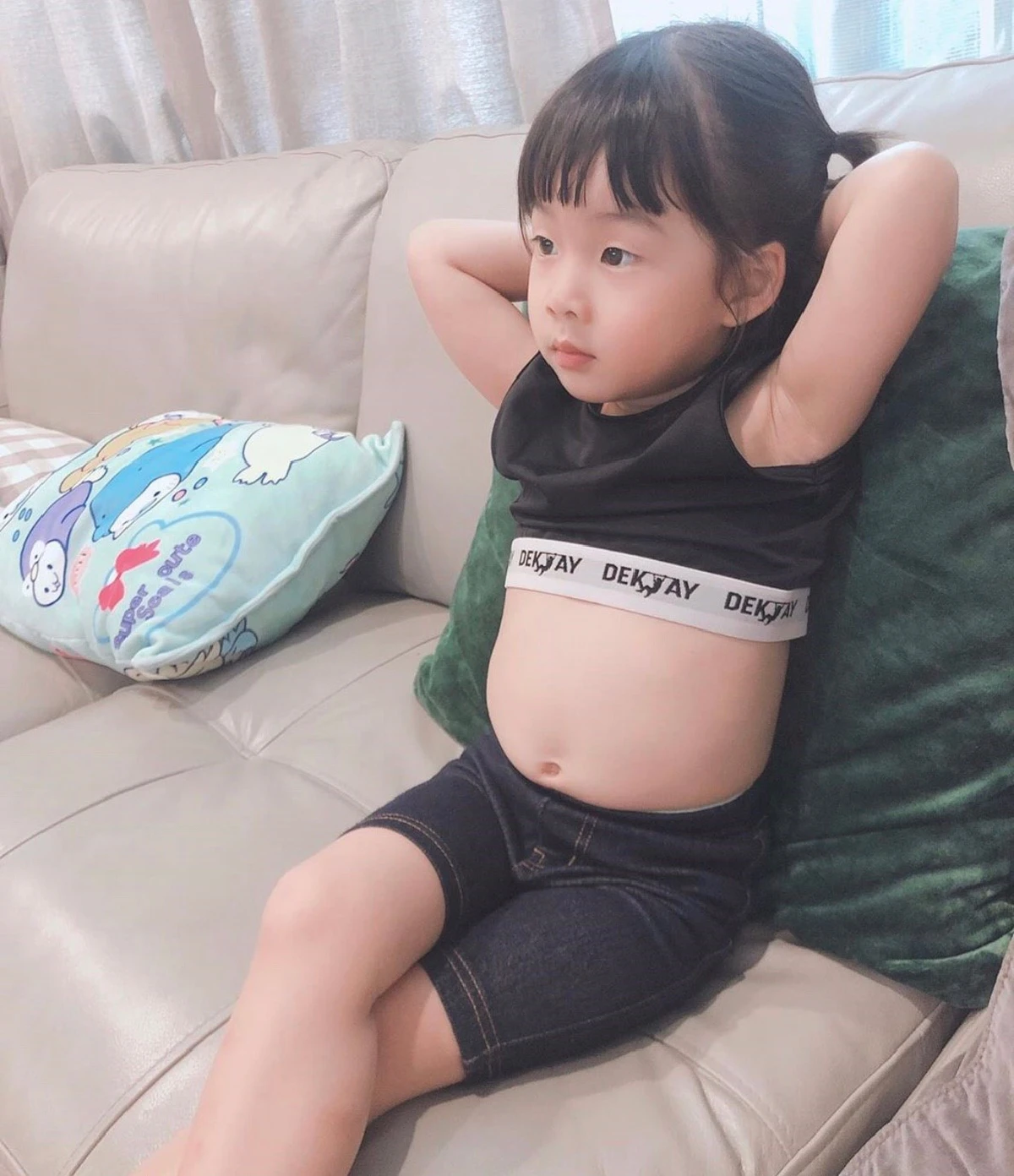 น่าเอ็นดู! น้องเป่าเปา โพสท่าจริงจังให้ แม่กุ๊บกิ๊บ ถ่ายให้บอกอยากจะเซ็กซี่บ้าง 