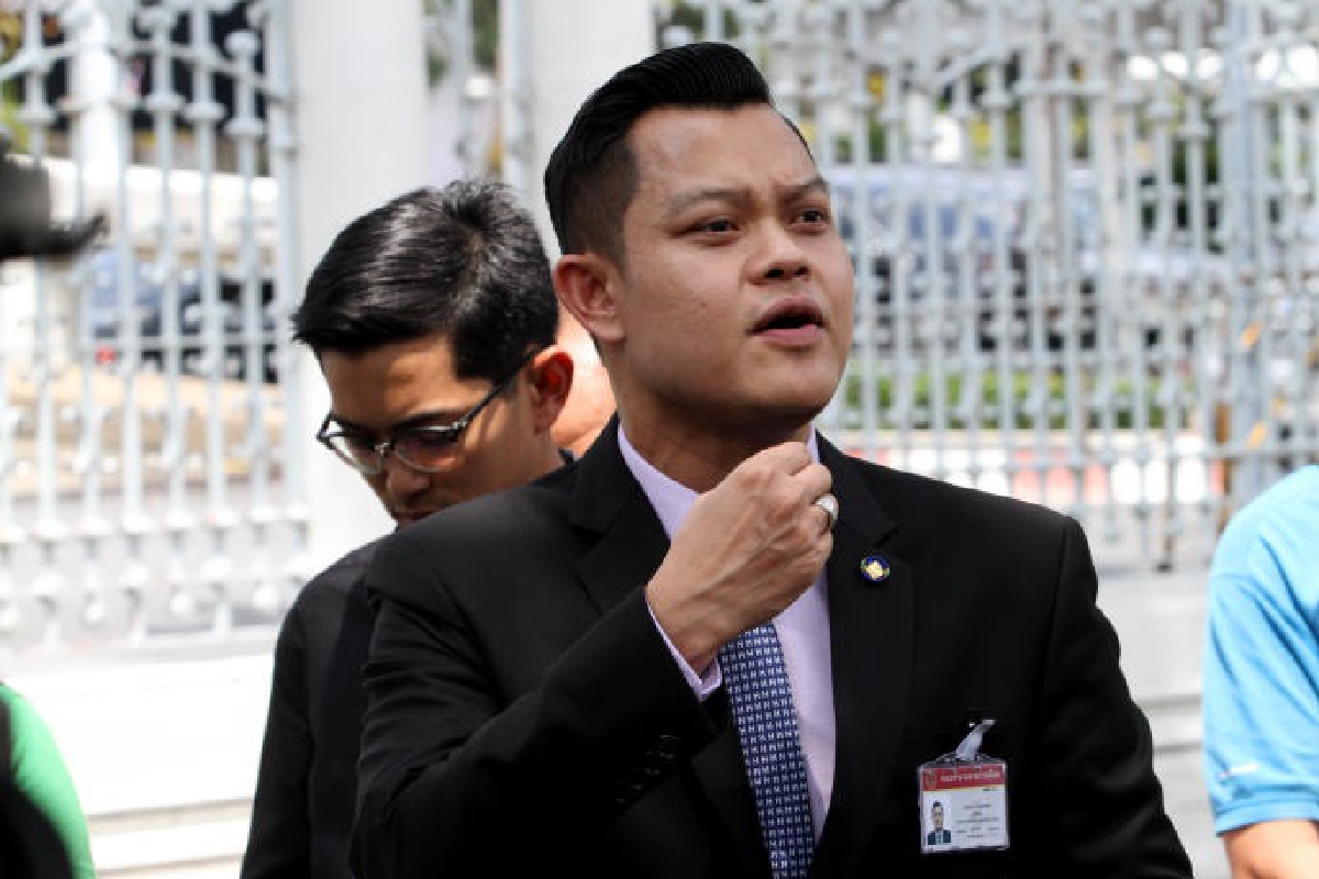 พปชร.ยันไม่เคยให้ร้ายนักศึกษาออกมาชุมนุมเชื่อเป็นพลังบริสุทธิ์ พปชร.ยันไม่เคยให้ร้ายนักศึกษาออกมาชุมนุมเชื่อเป็นพลังบริสุทธิ์
