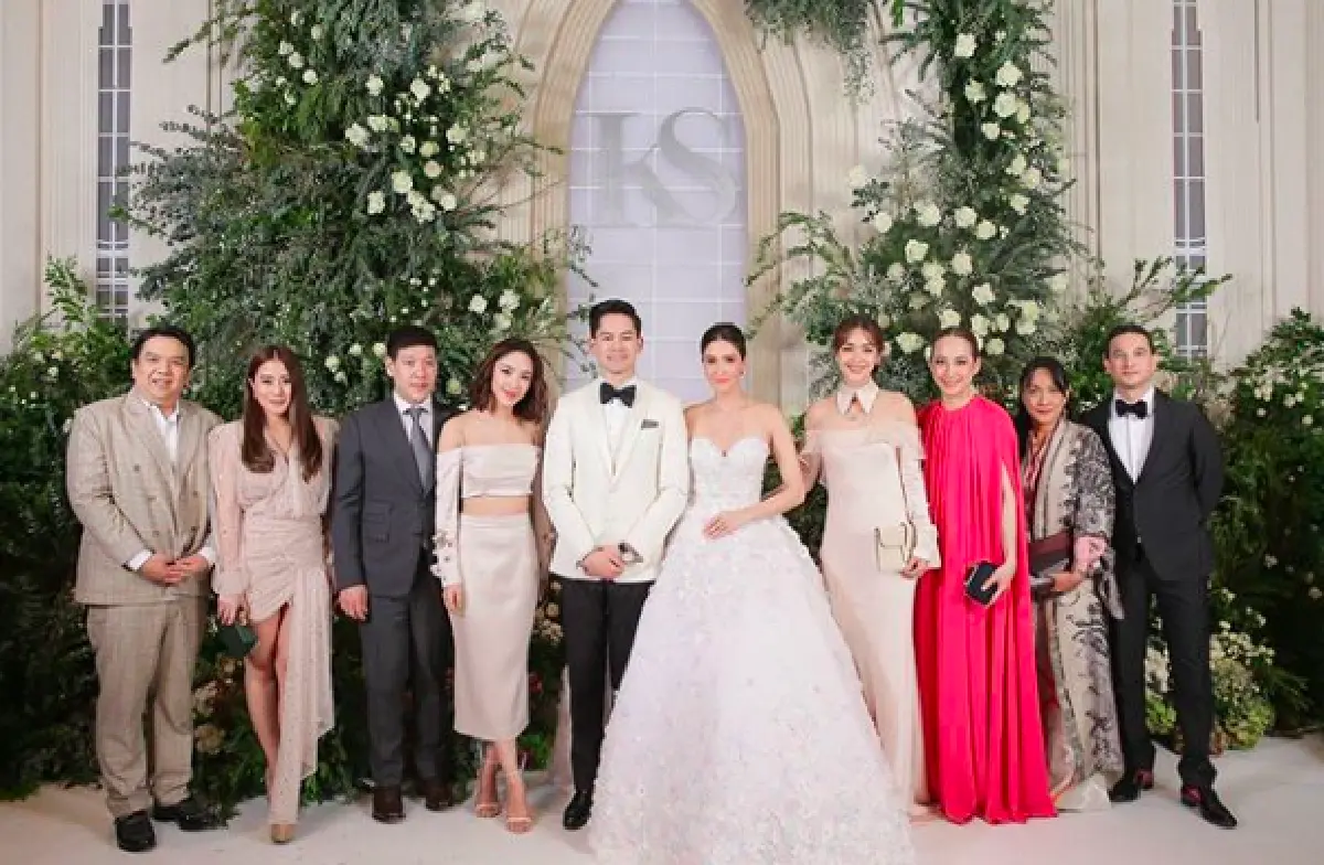 ส่องภาพเหล่าคนดัง-คนบันเทิงจากทุกแวดวงร่วมงานวิวาห์ “กรณ์-ศรีริต้า”